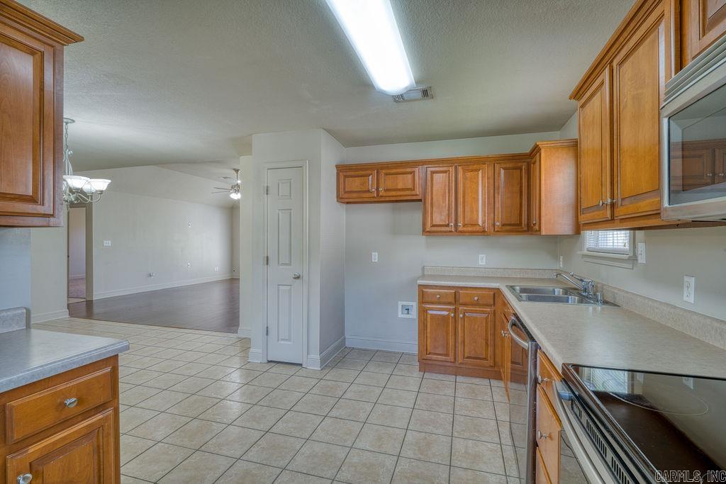 1312 Hemingway Jonesboro, AR 72405