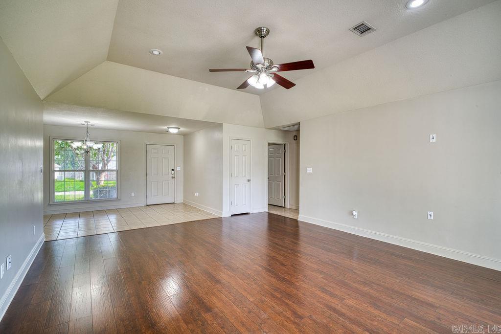 1312 Hemingway Jonesboro, AR 72405