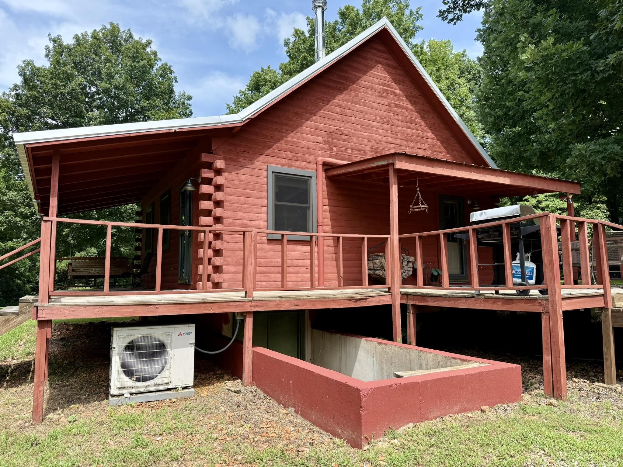 2061 McKnight Road  Guion, AR