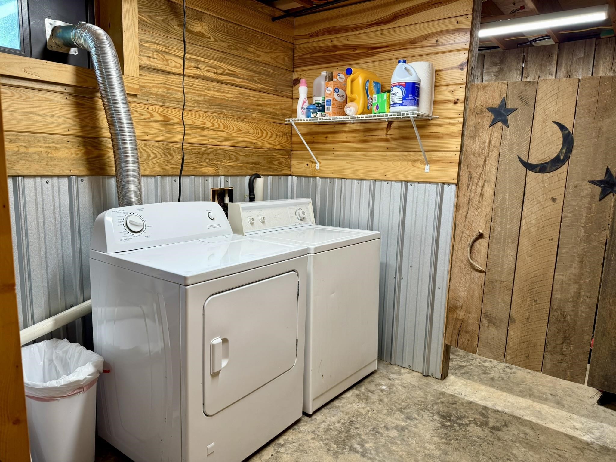 2061 McKnight Road  Guion, AR
