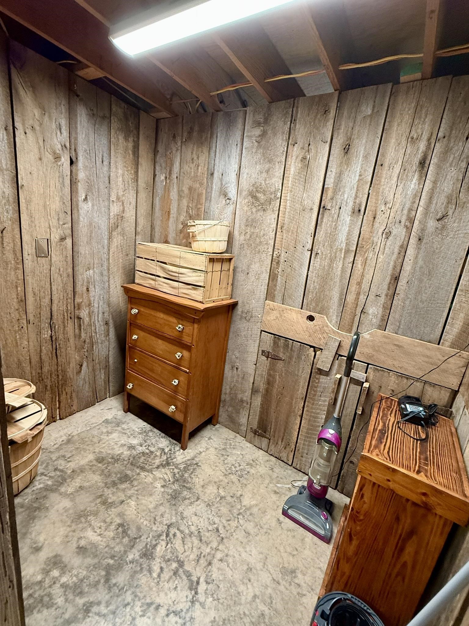 2061 McKnight Road  Guion, AR