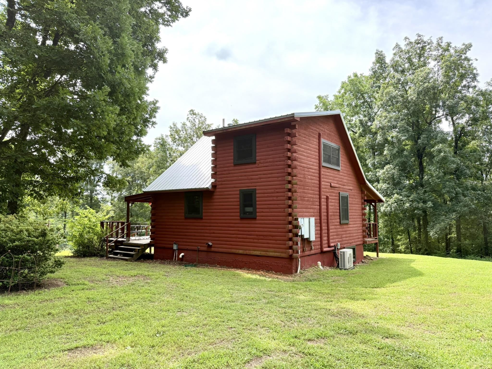 2061 McKnight Road  Guion, AR