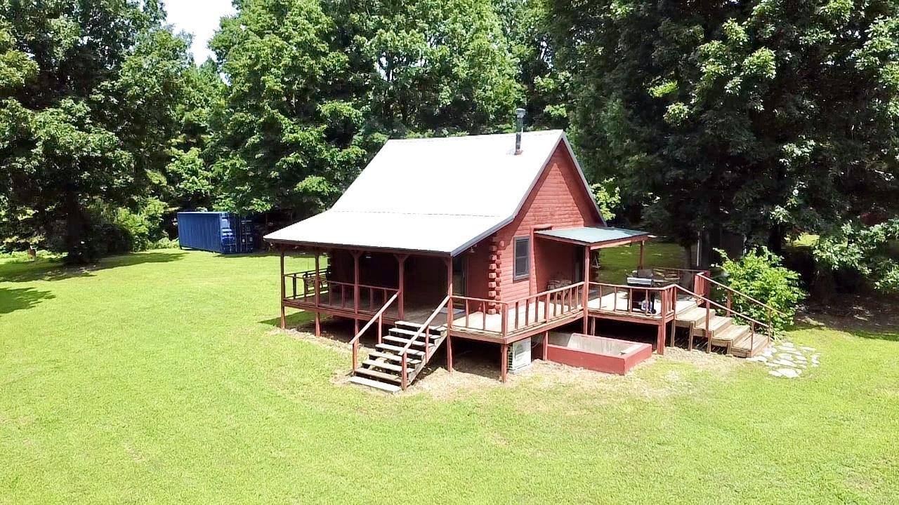 2061 McKnight Road  Guion, AR
