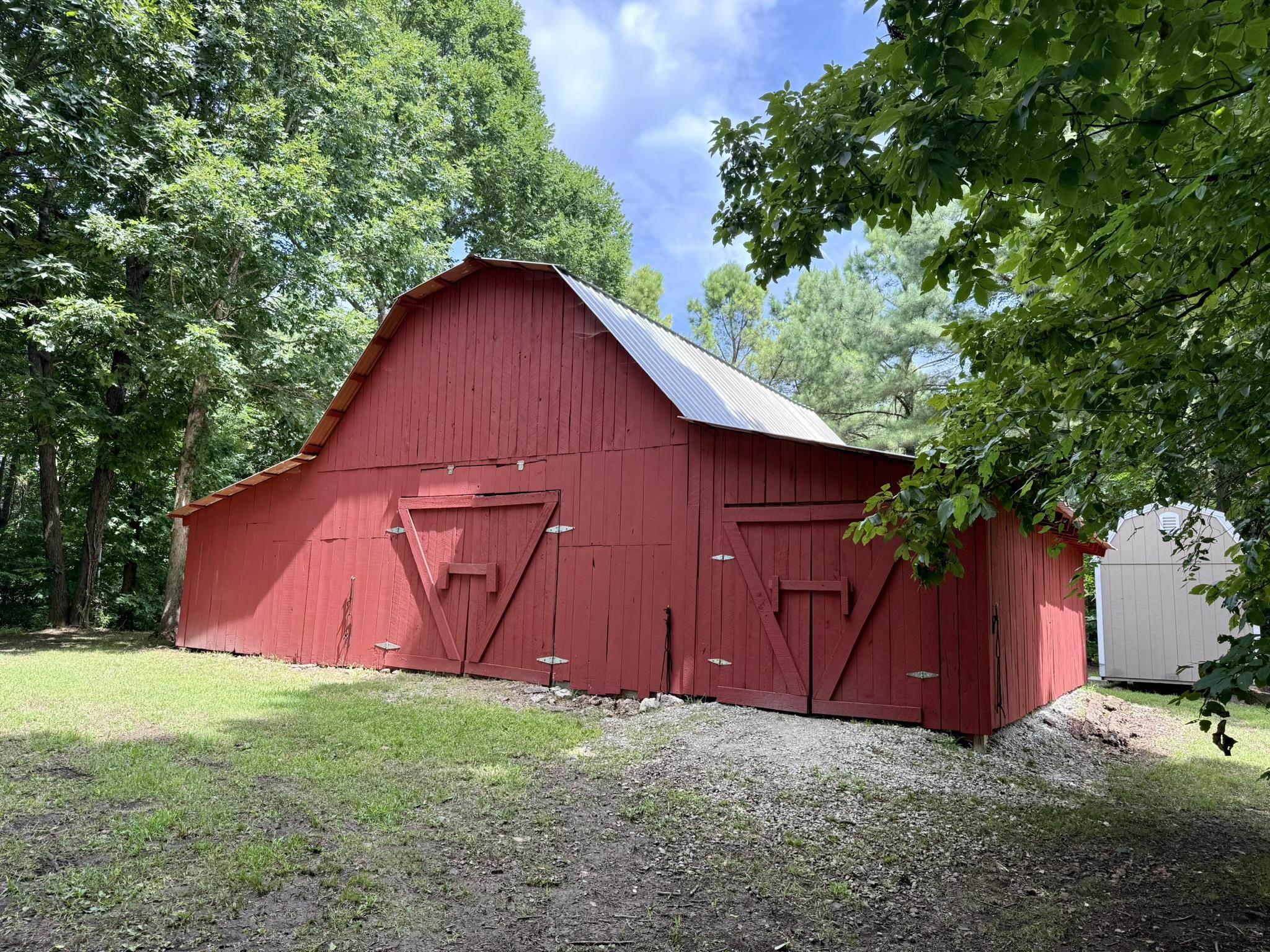 2061 McKnight Road  Guion, AR