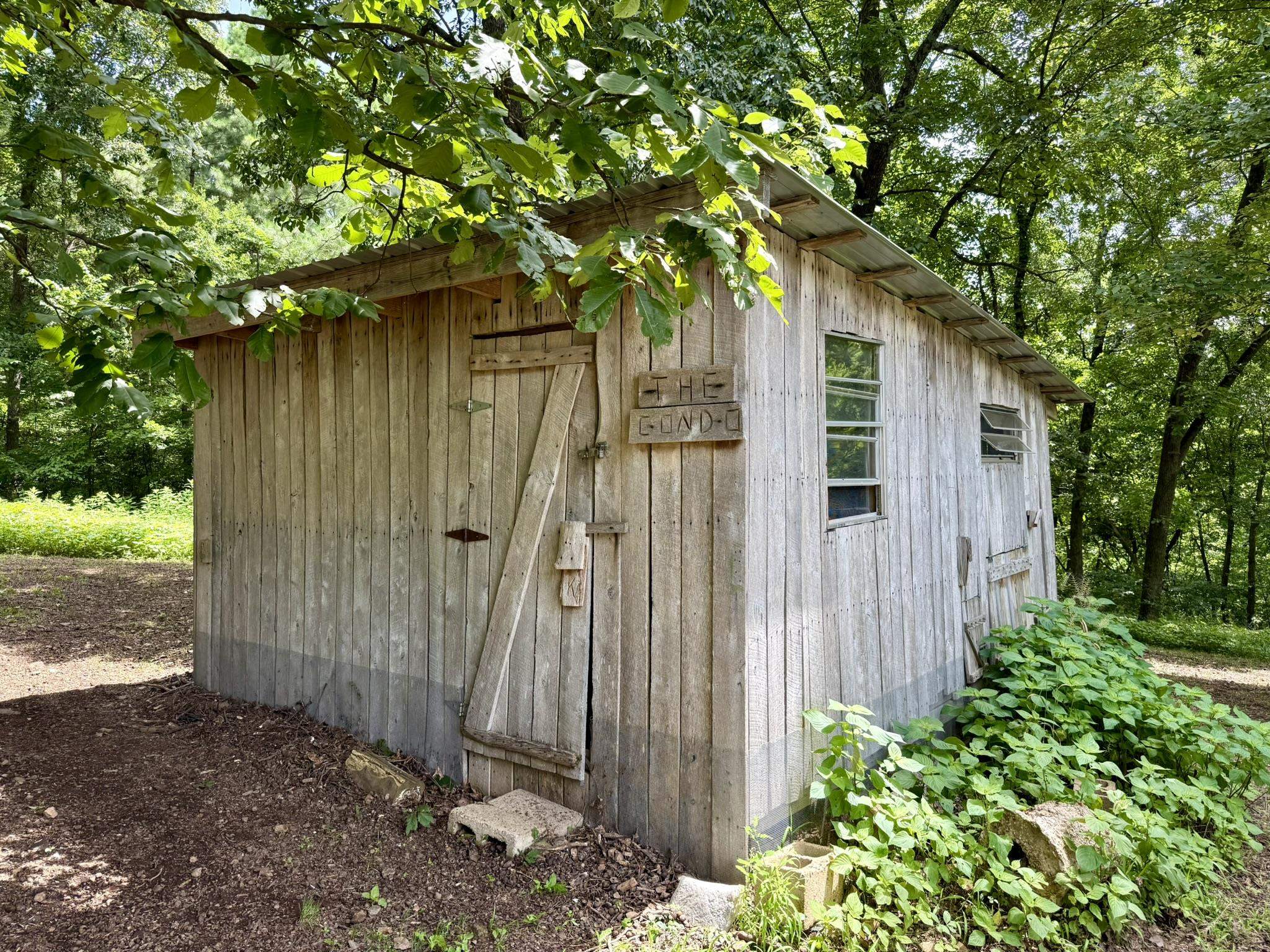 2061 McKnight Road  Guion, AR