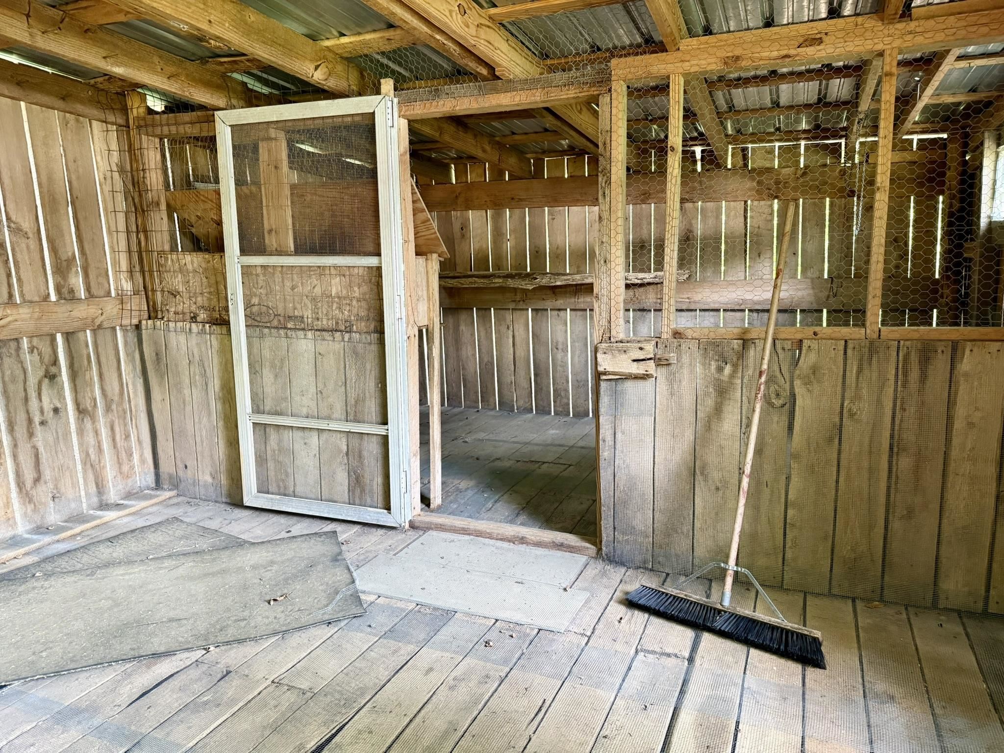 2061 McKnight Road  Guion, AR