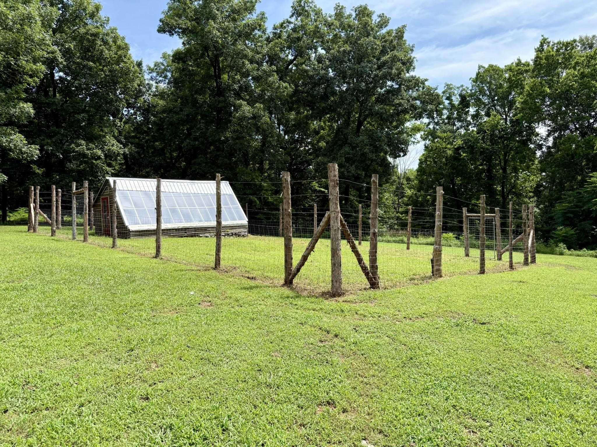 2061 McKnight Road  Guion, AR