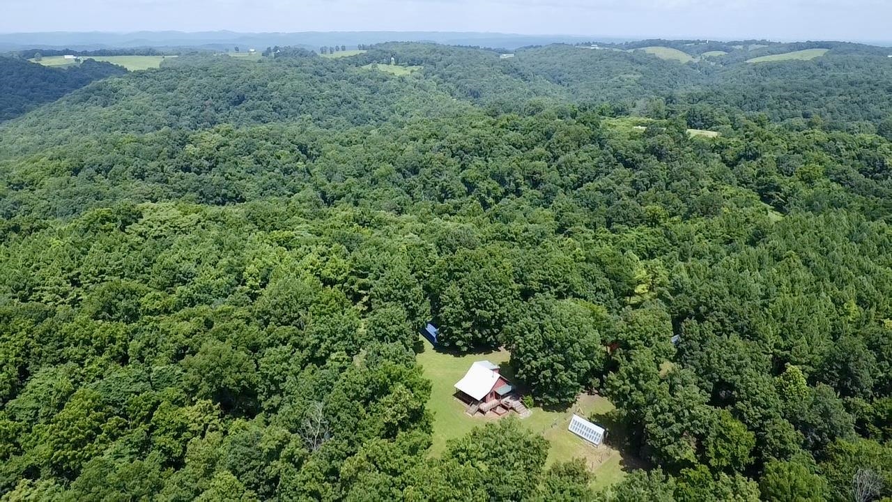 2061 McKnight Road  Guion, AR