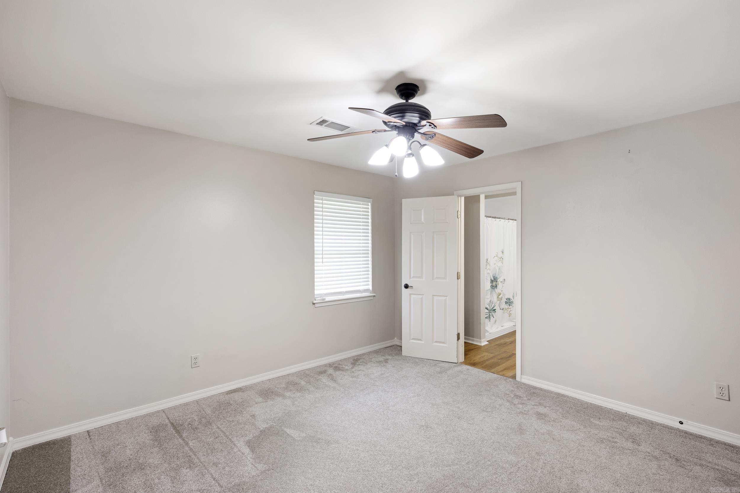 2916 Highland Dr  Russellville, AR