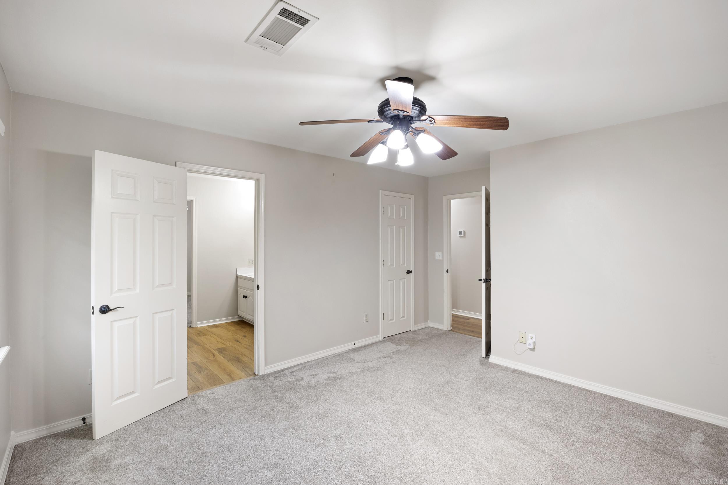 2916 Highland Dr  Russellville, AR