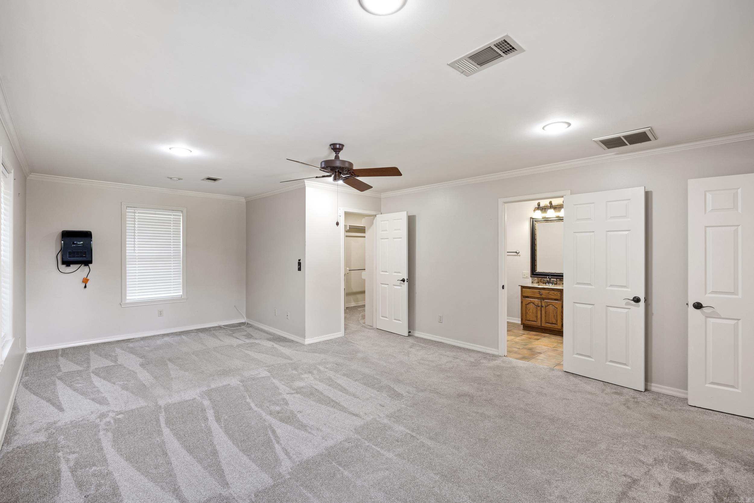 2916 Highland Dr  Russellville, AR