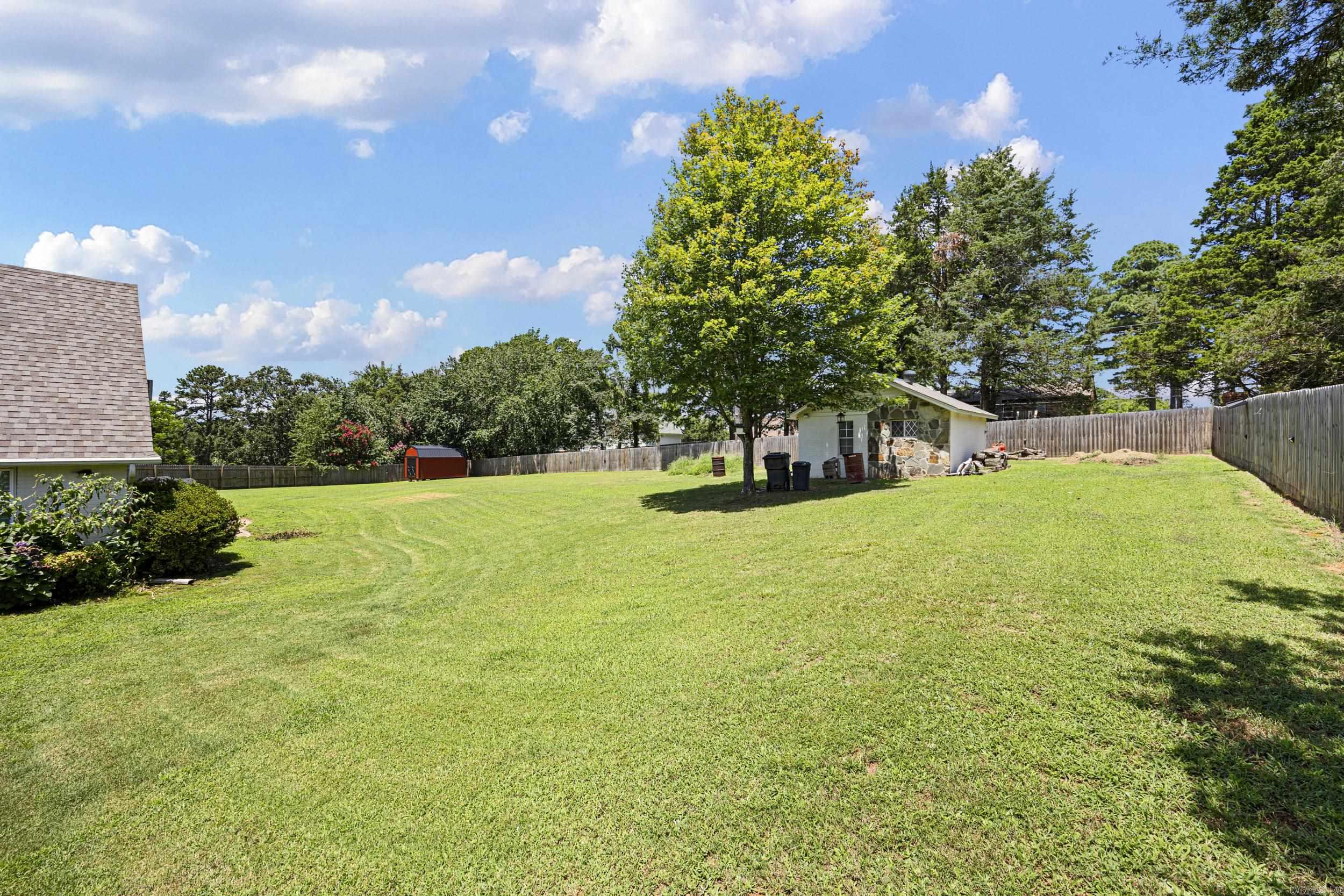 2916 Highland Dr  Russellville, AR