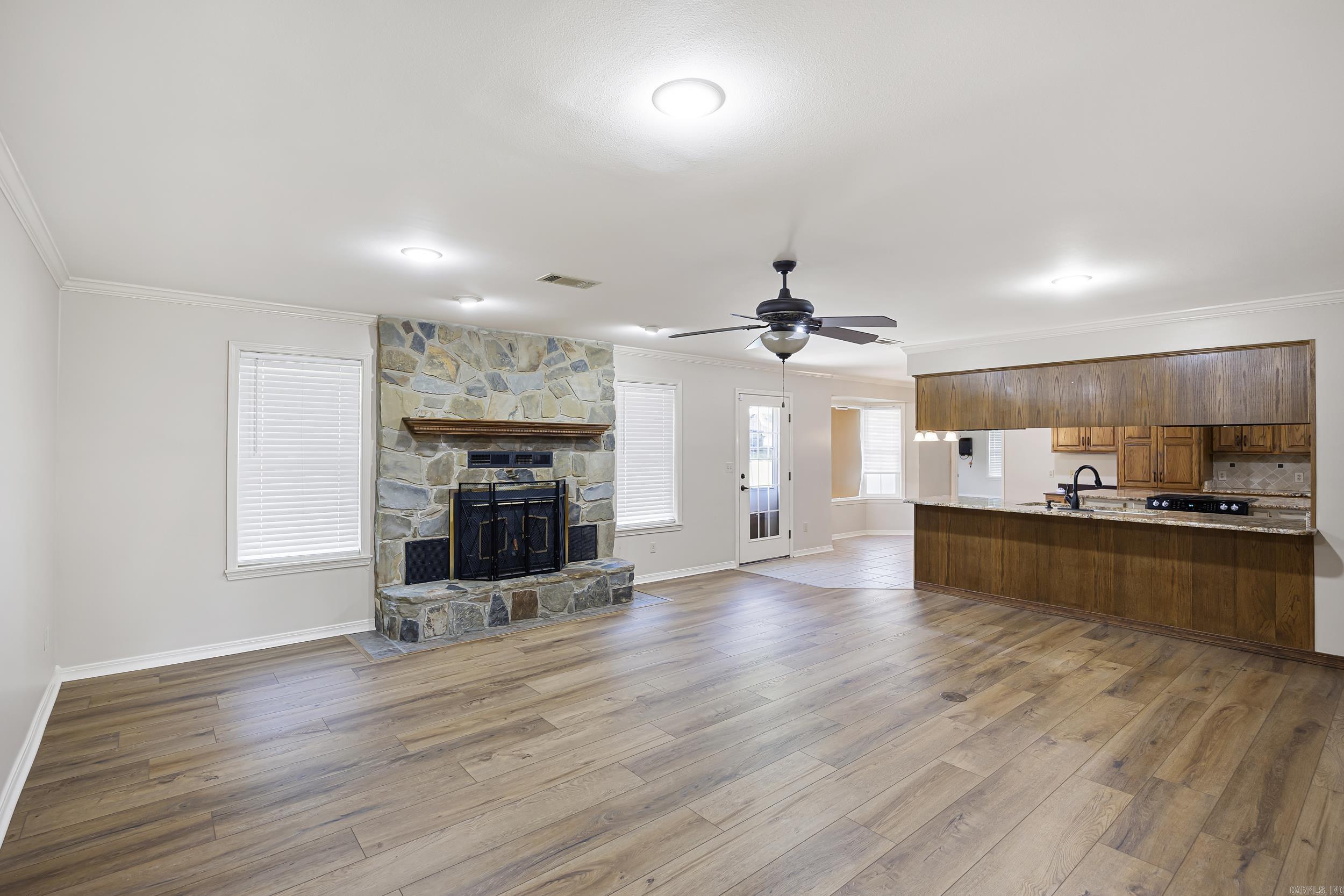 2916 Highland Dr  Russellville, AR