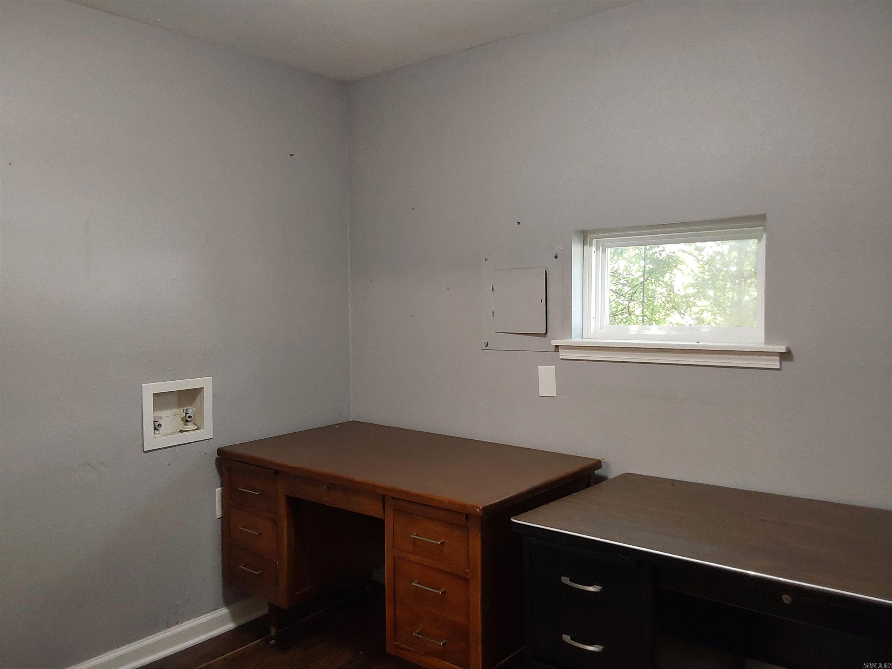 3111 Military  Benton, AR