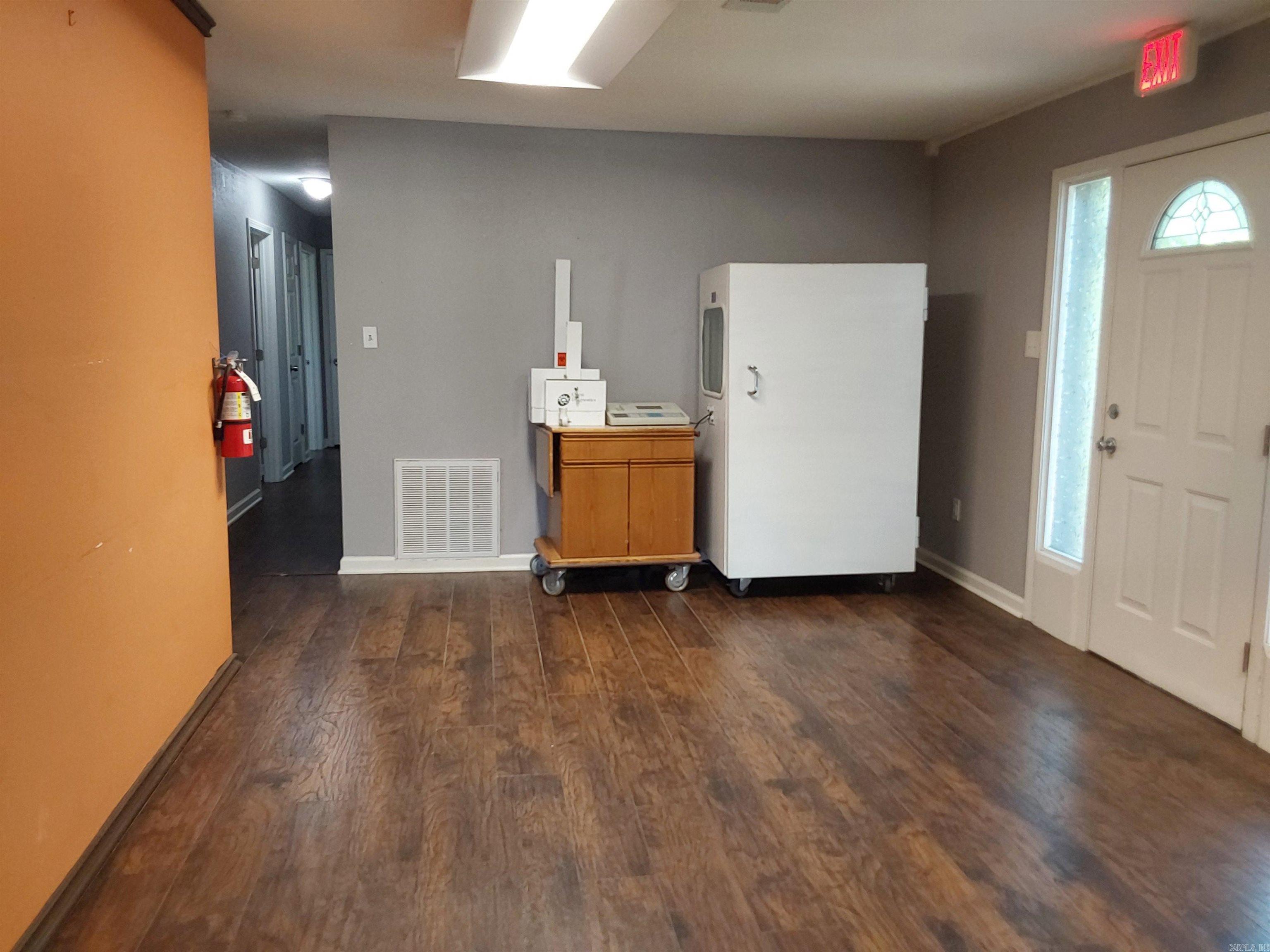 3111 Military  Benton, AR