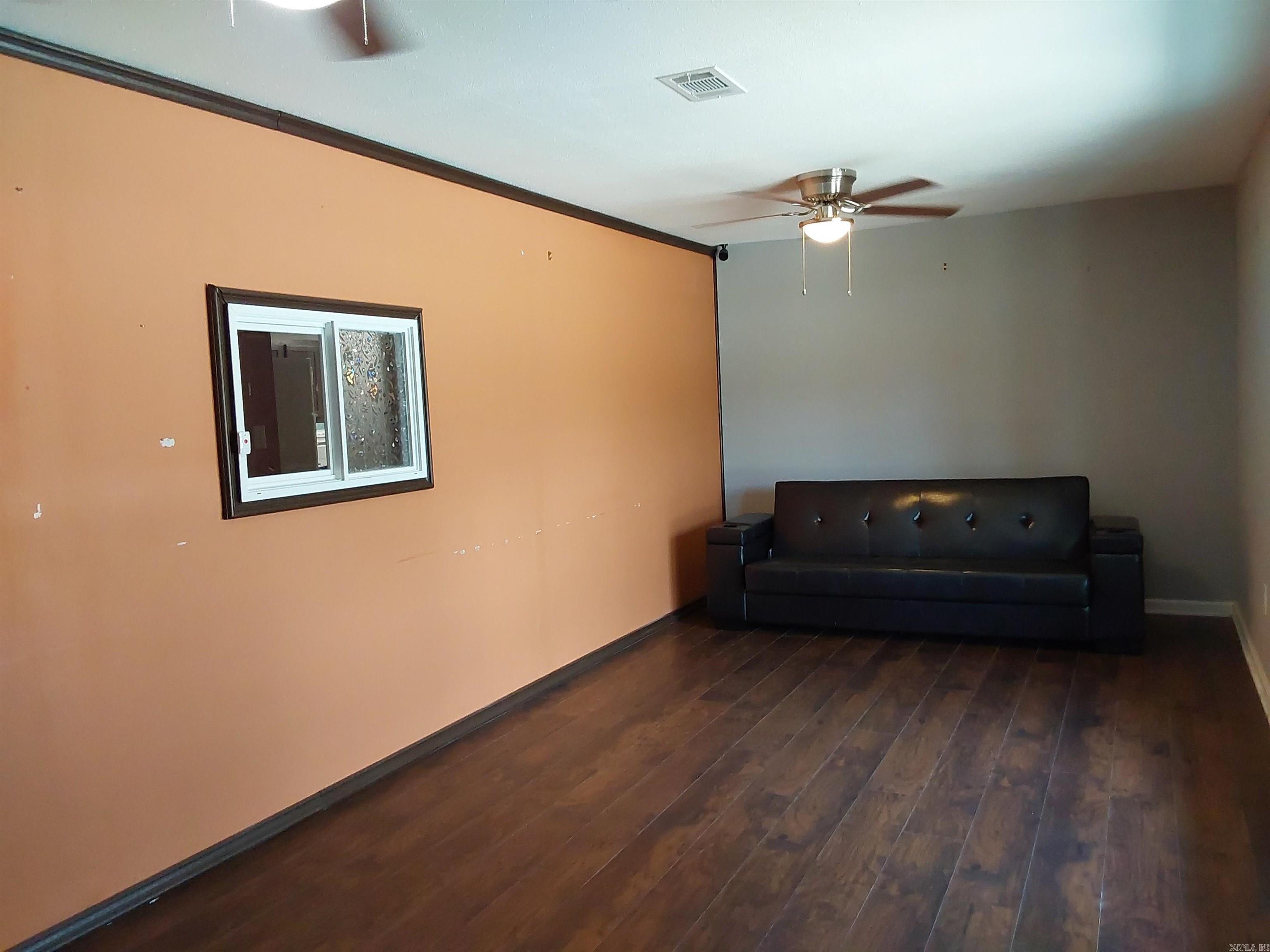 3111 Military  Benton, AR