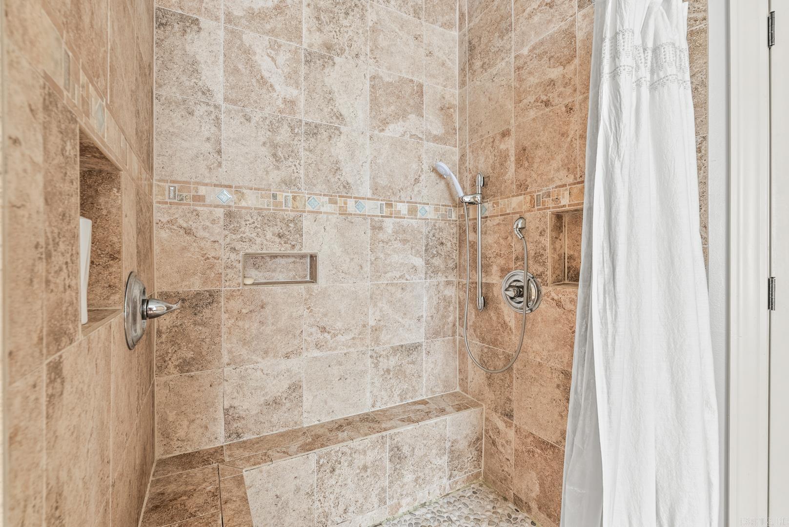 117 Breckenridge Lane  Maumelle, AR