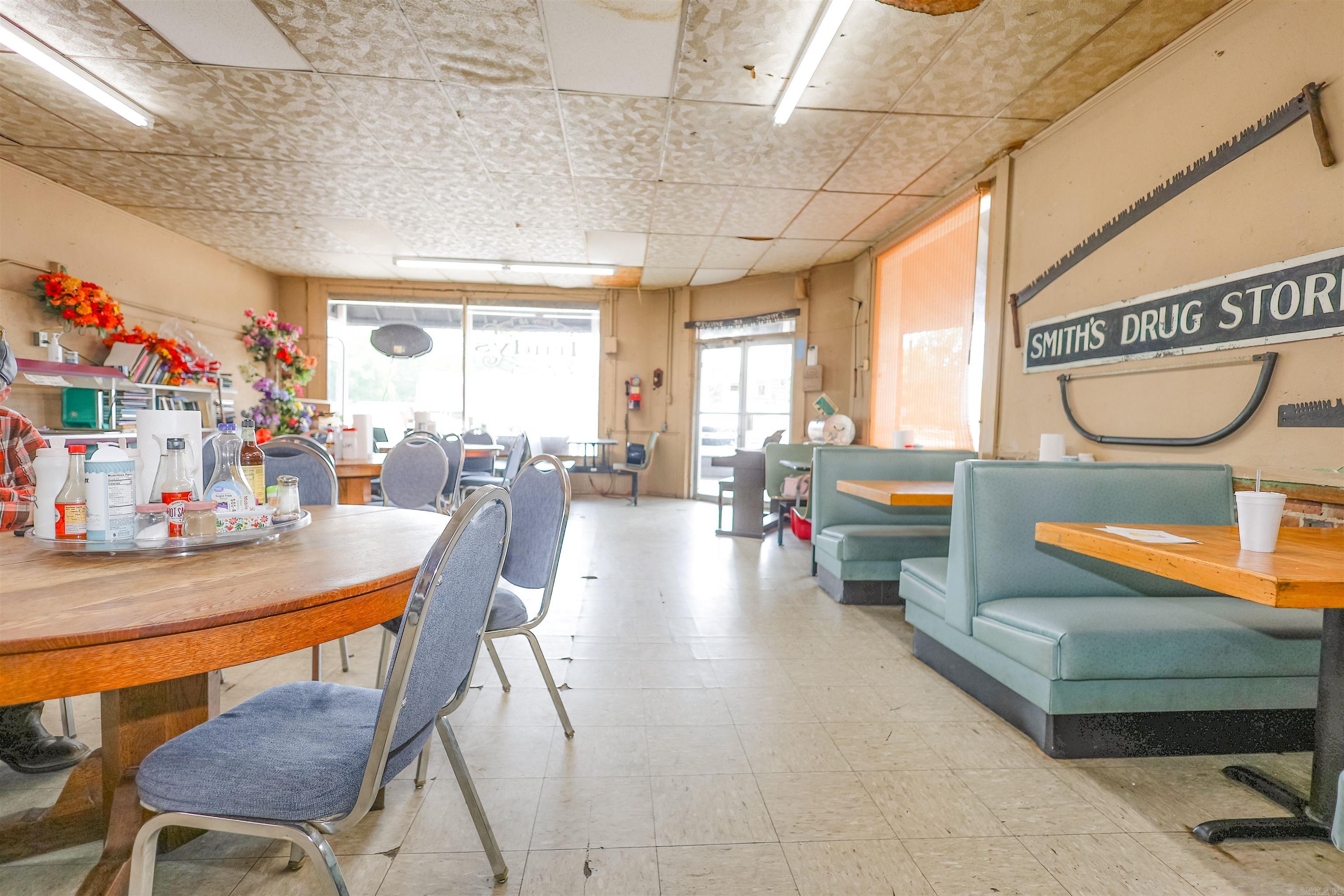 103 W Thompson  Amity, AR