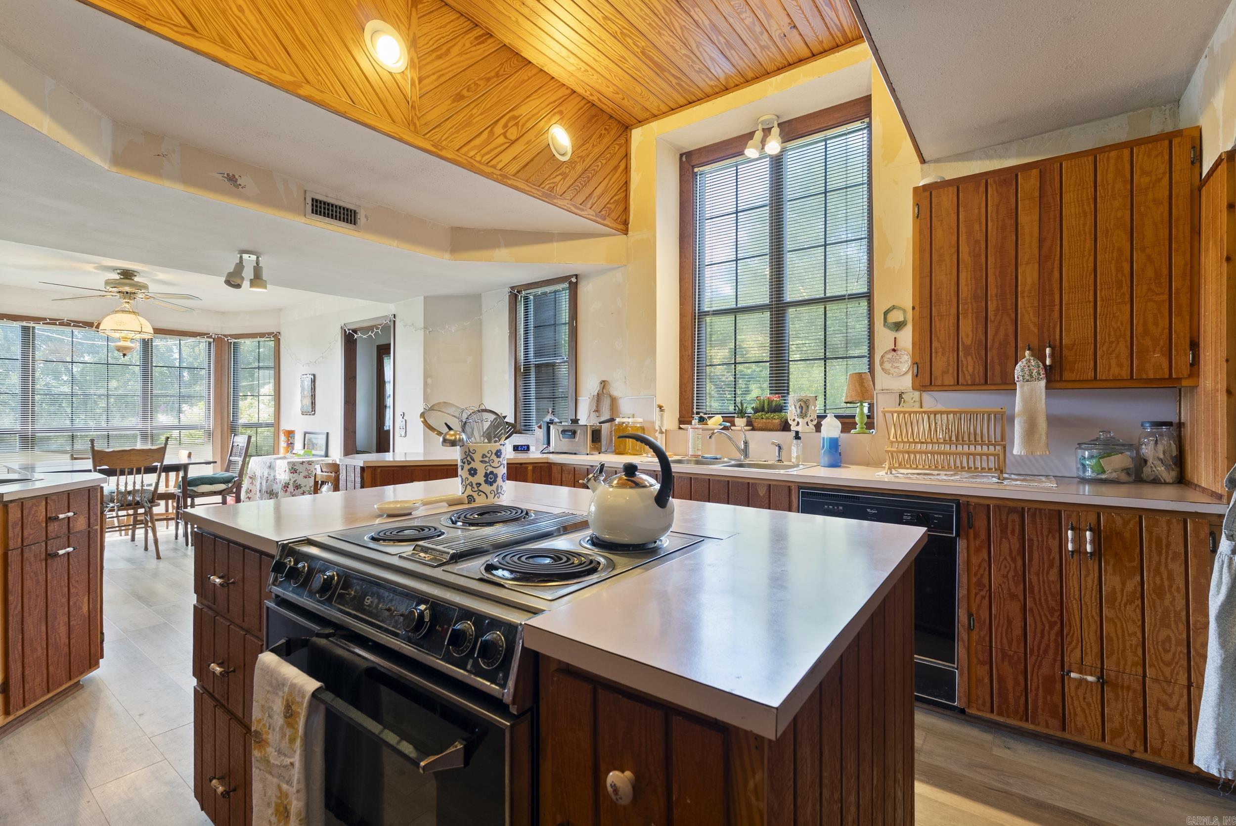 323 Nicholson  Searcy, AR