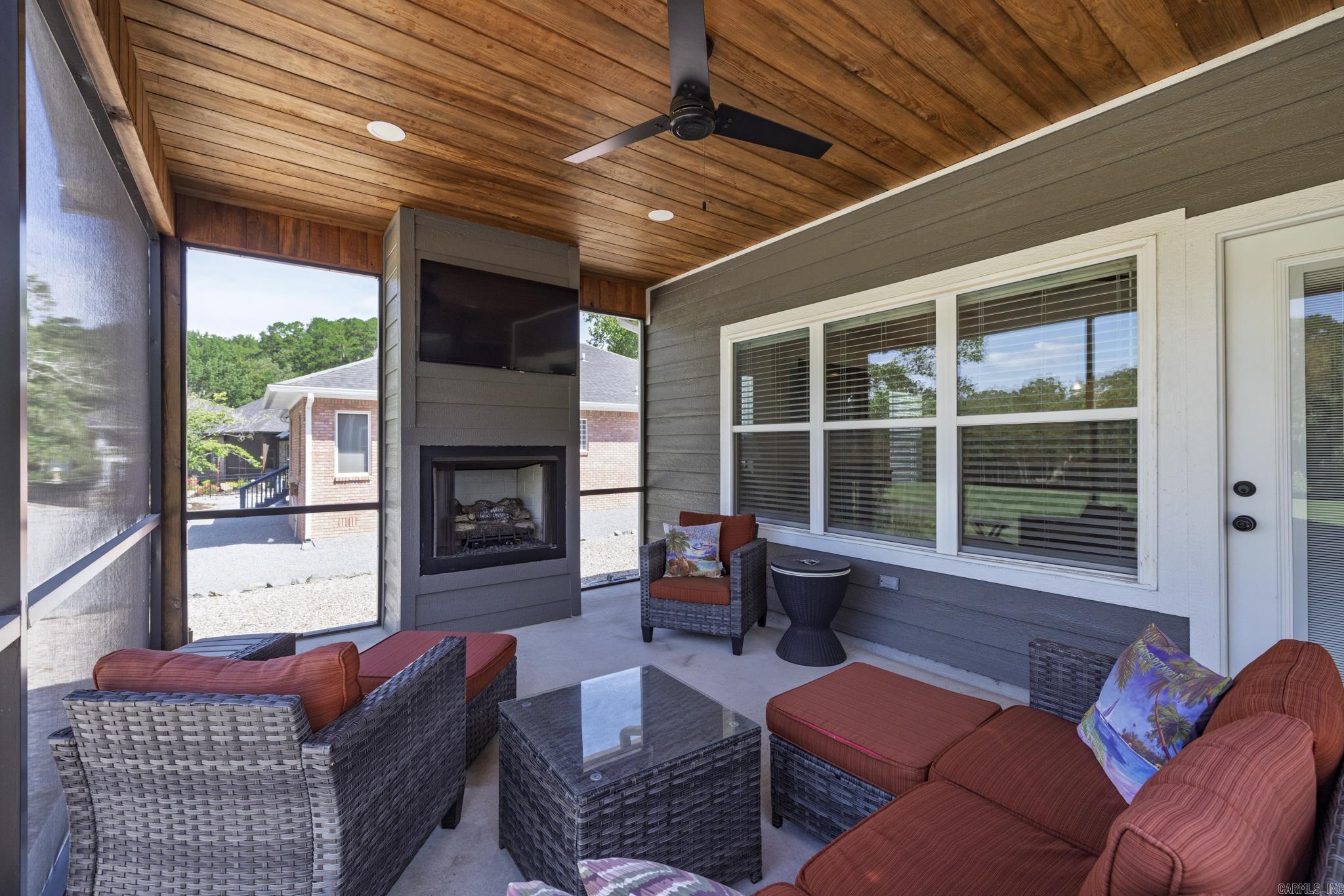 171 Cifuentes  Hot Springs Village, AR
