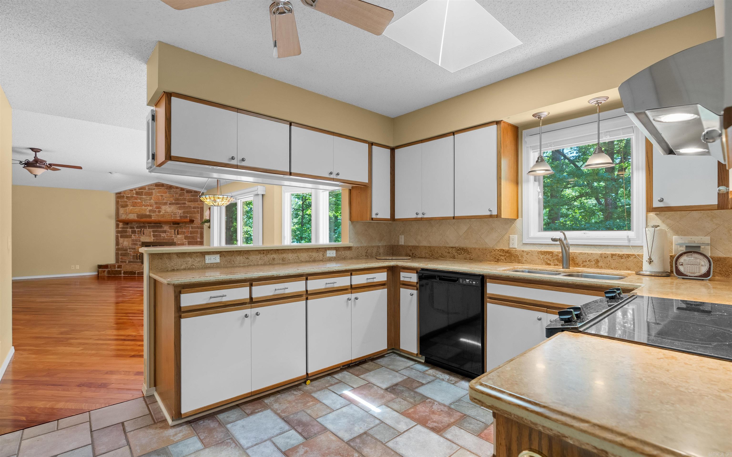 25 Costa Del Lago  Hot Springs Village, AR