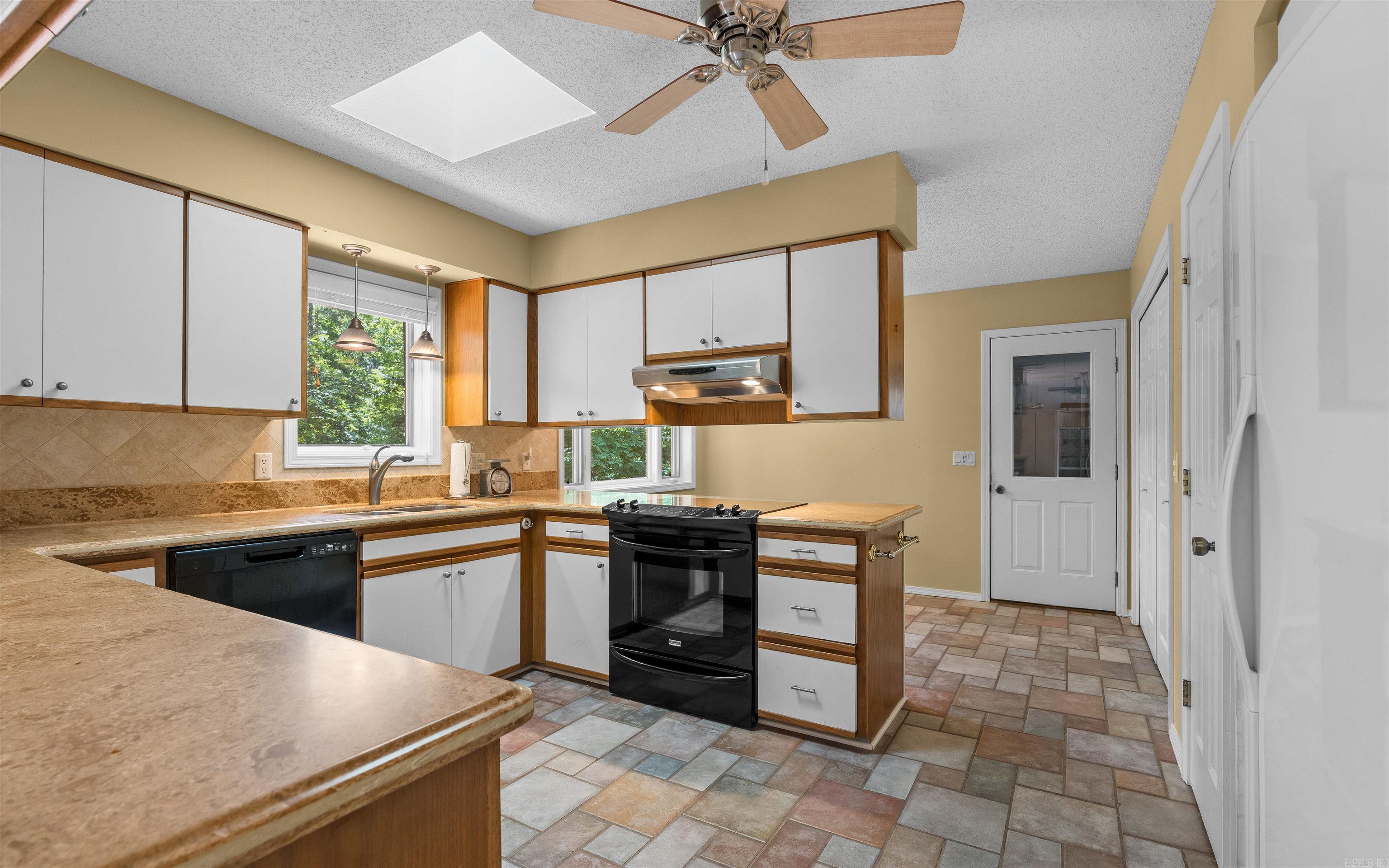 25 Costa Del Lago  Hot Springs Village, AR