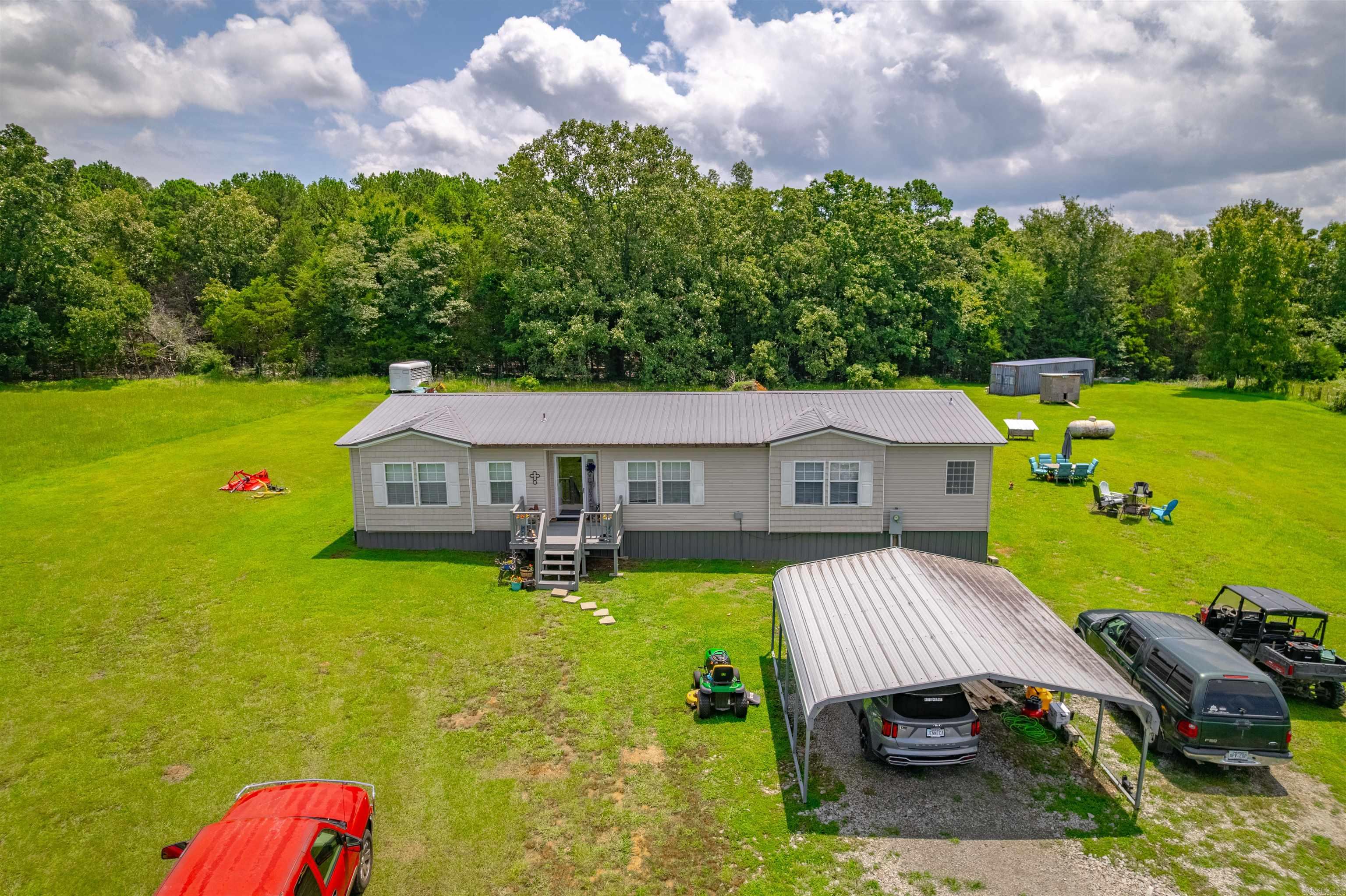 1514 Budd Creek Road  Greers Ferry, AR