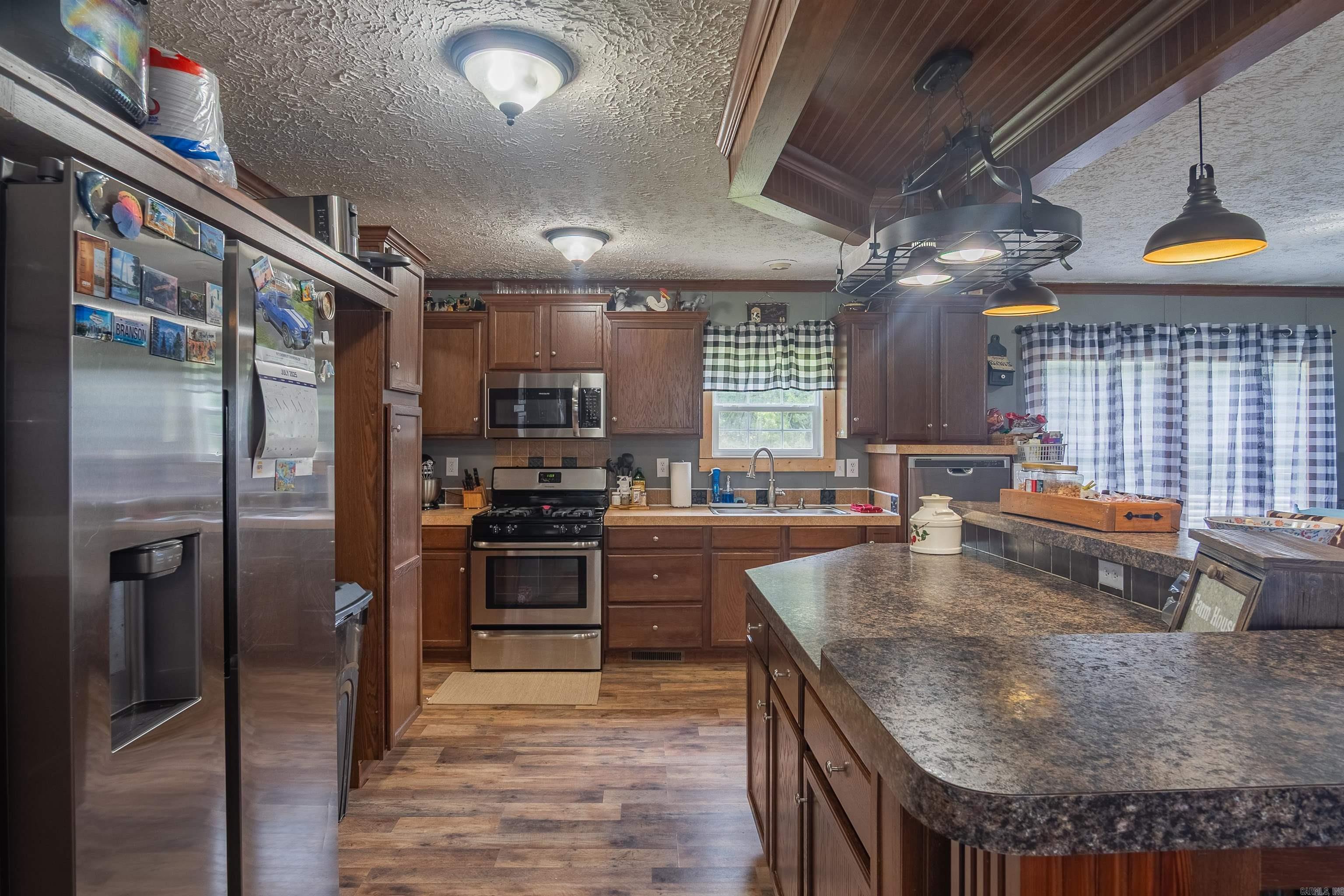 1514 Budd Creek Road  Greers Ferry, AR