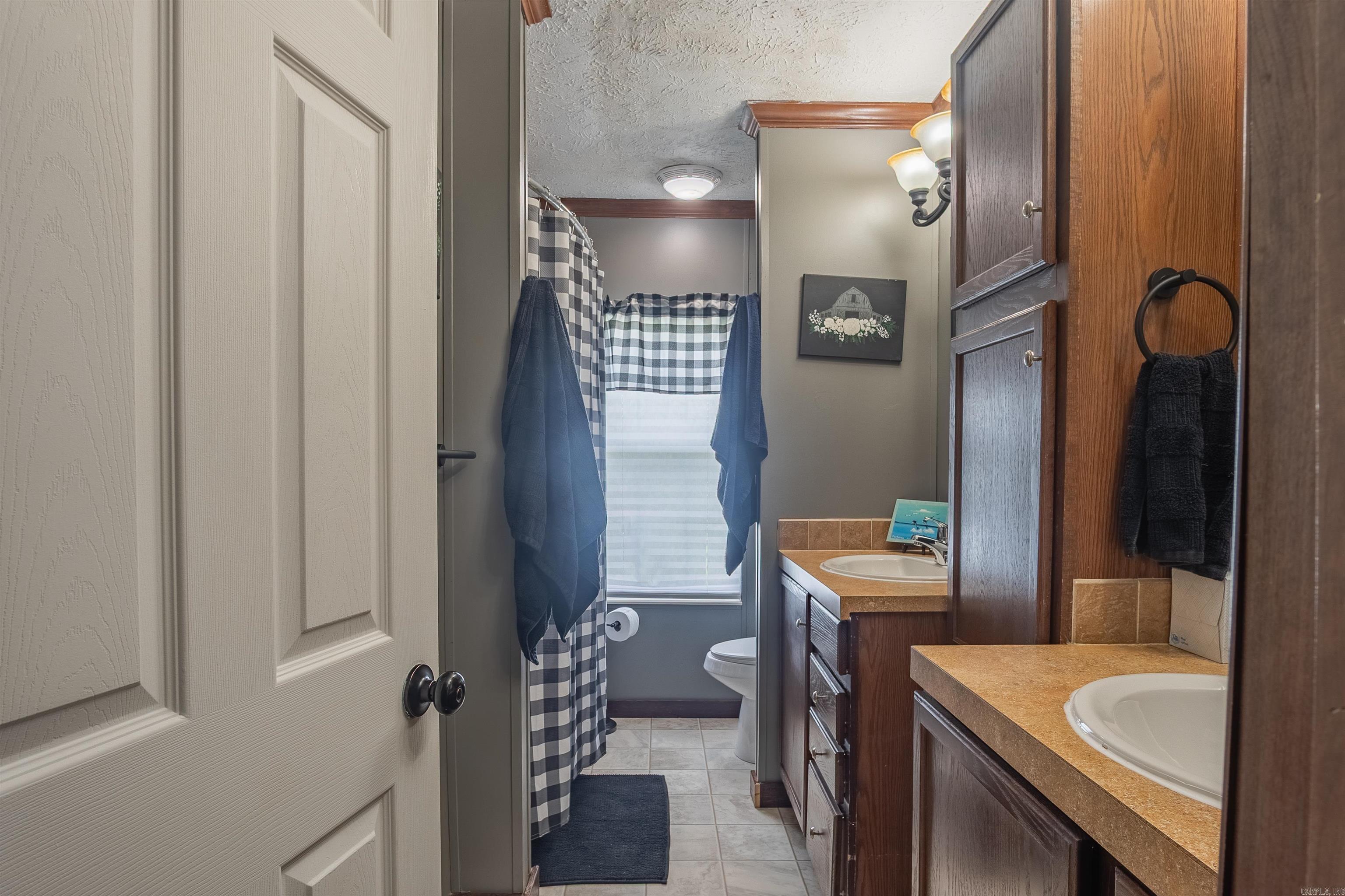 1514 Budd Creek Road  Greers Ferry, AR