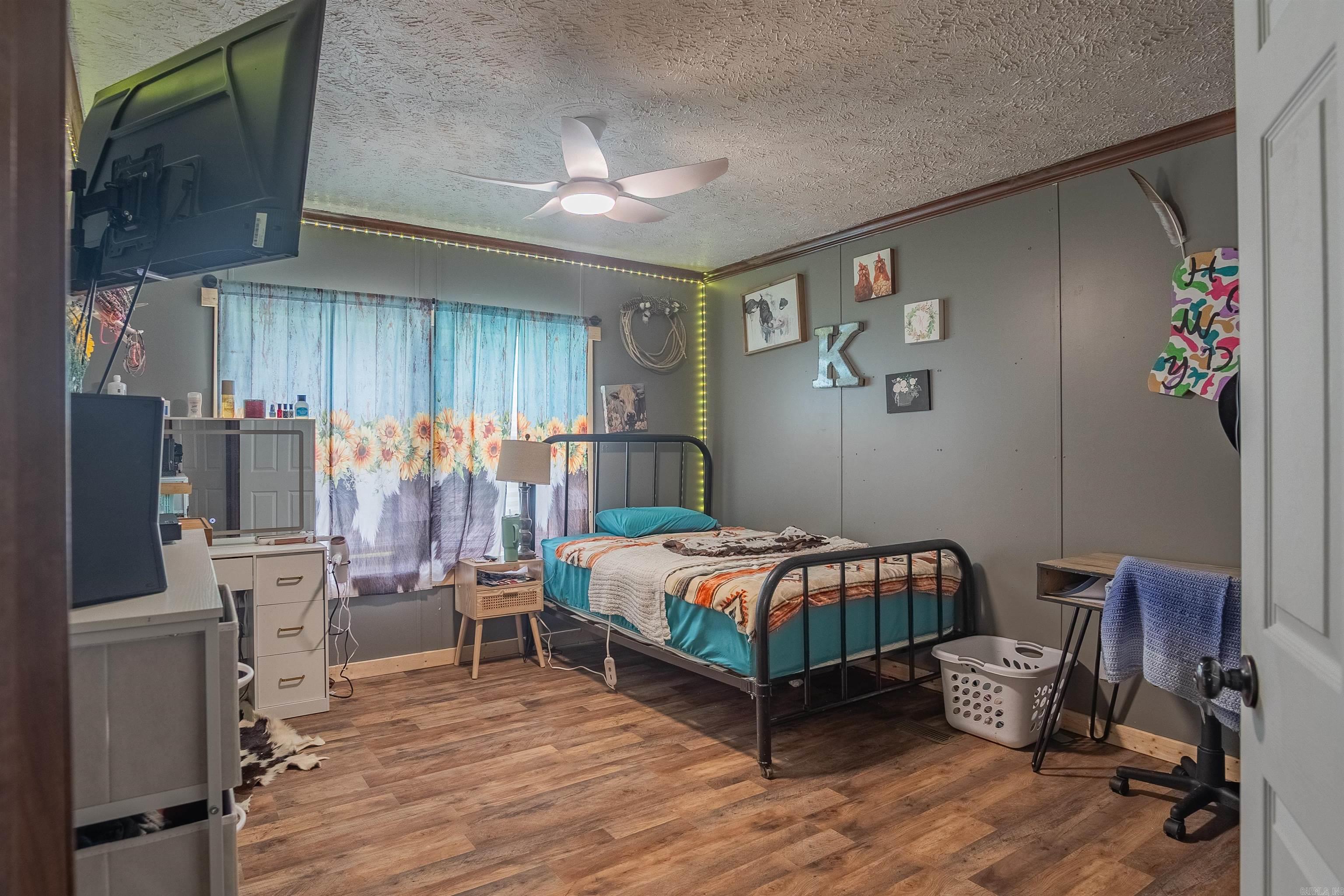 1514 Budd Creek Road  Greers Ferry, AR