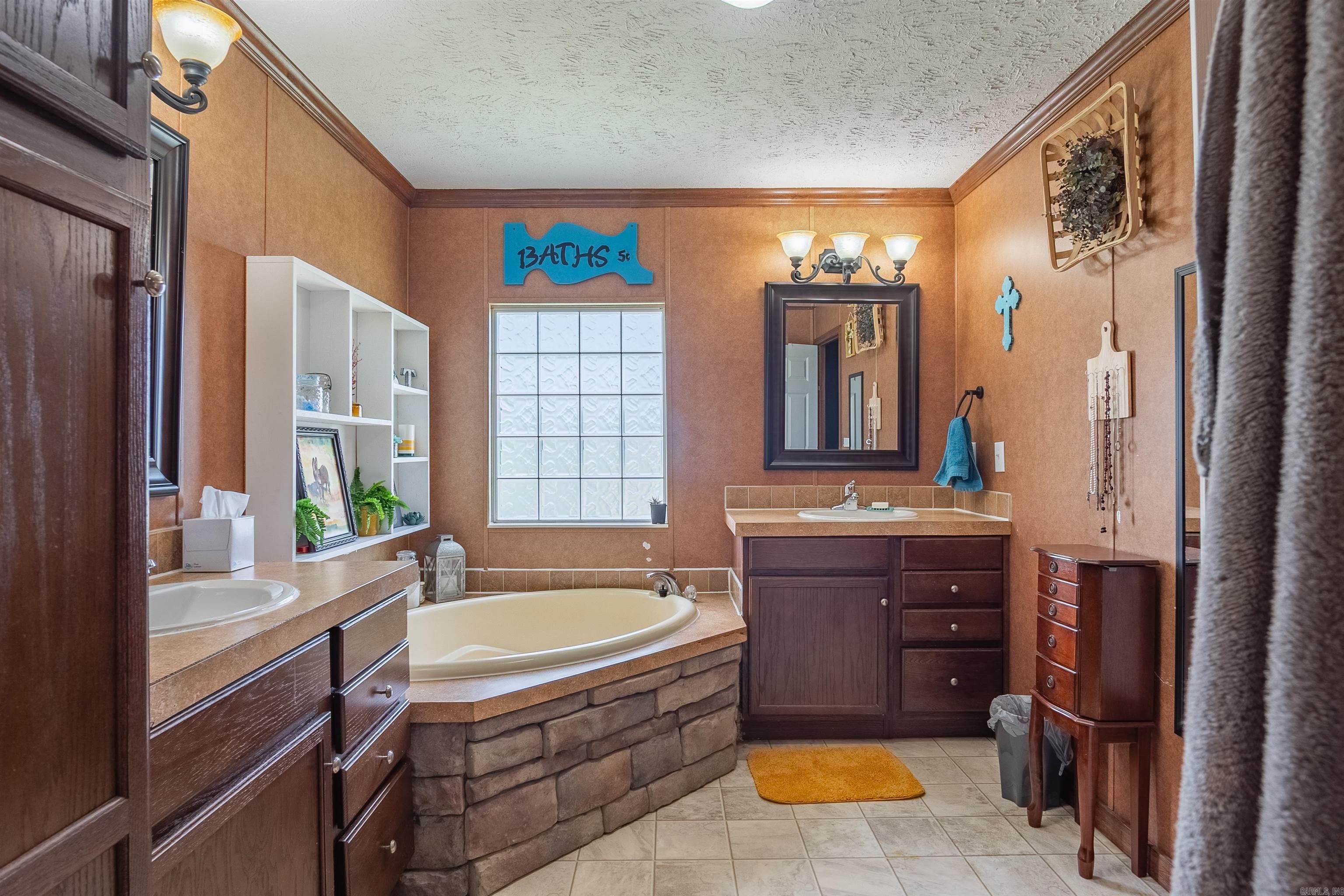 1514 Budd Creek Road  Greers Ferry, AR