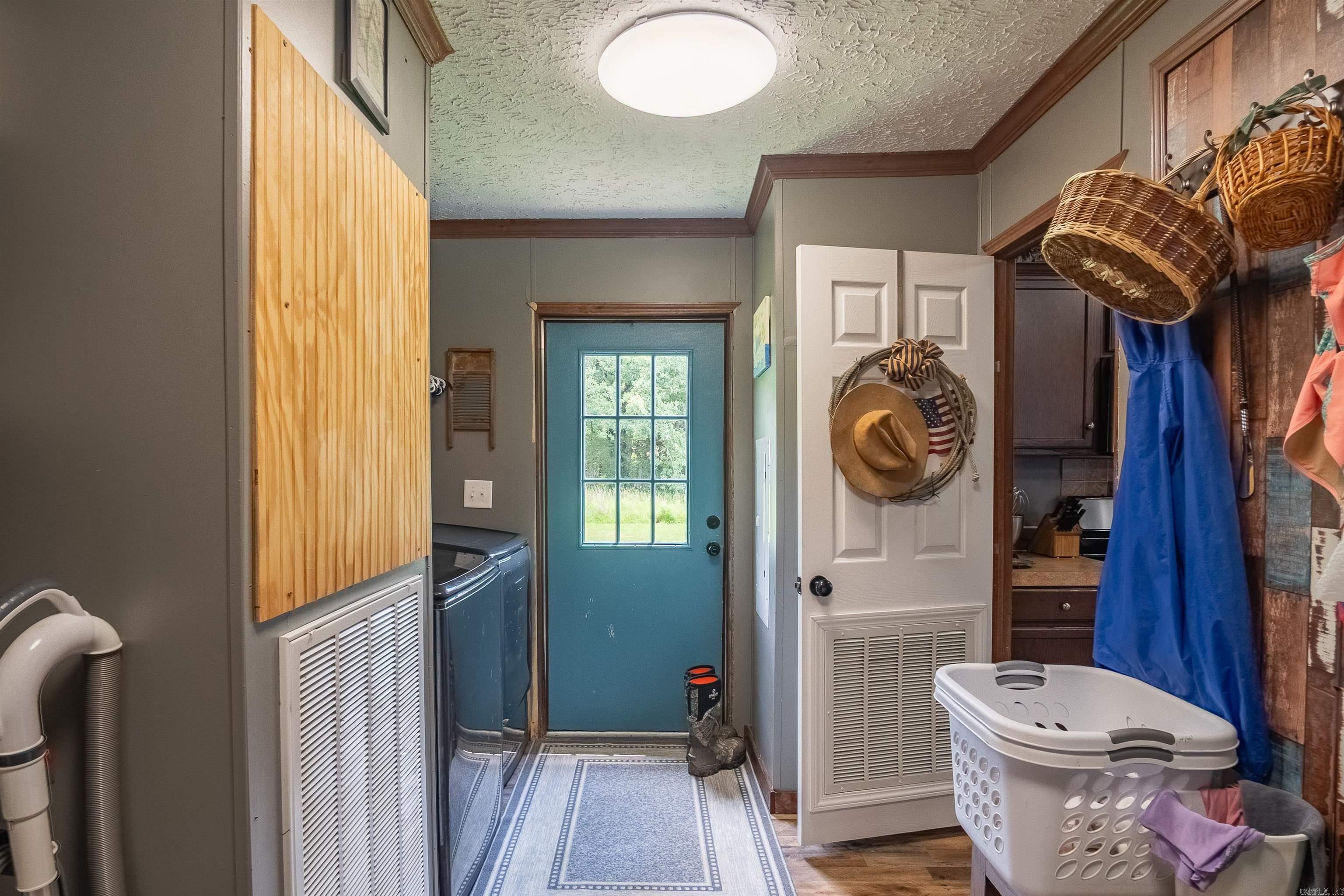 1514 Budd Creek Road  Greers Ferry, AR