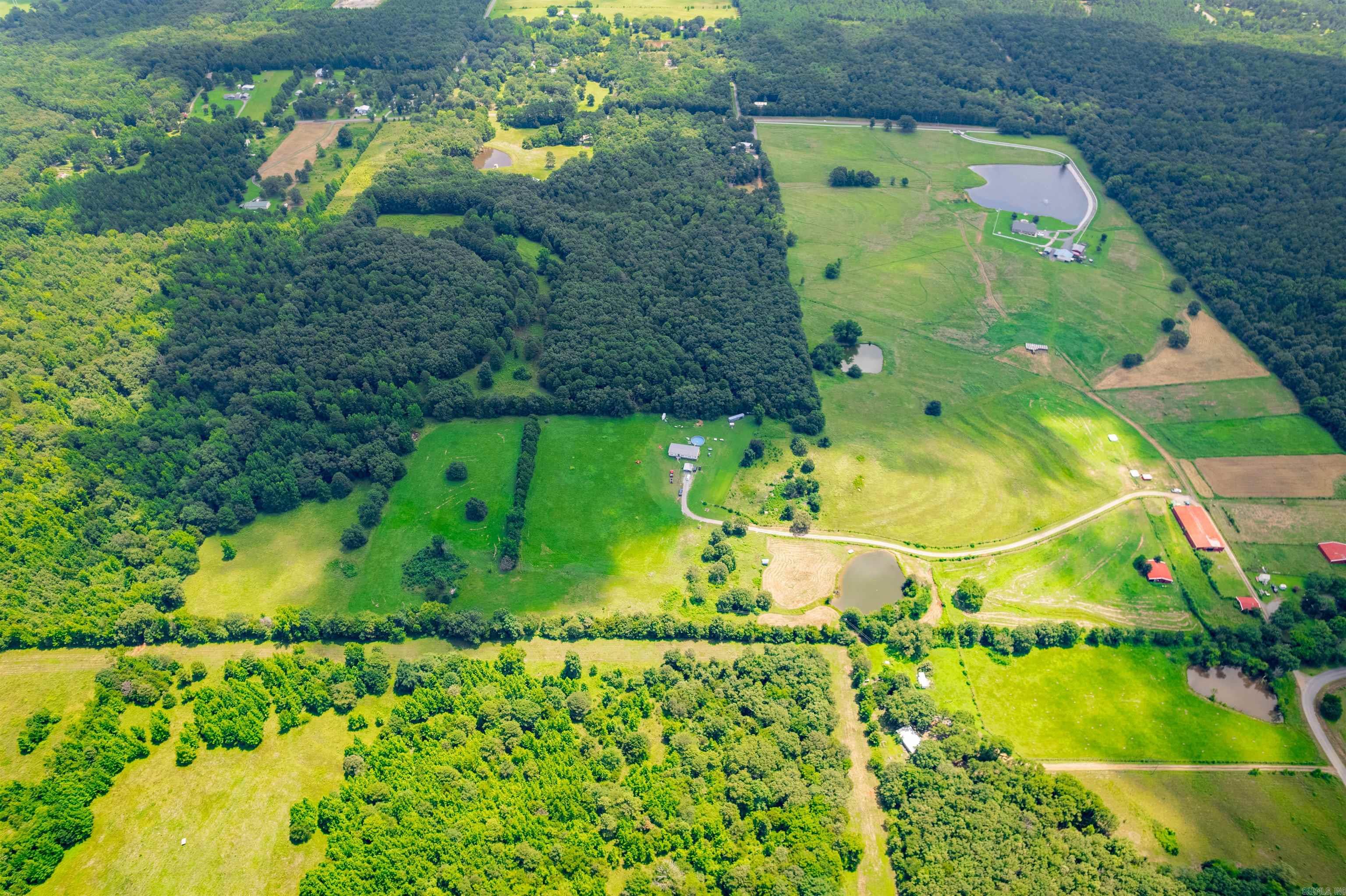 1514 Budd Creek Road  Greers Ferry, AR