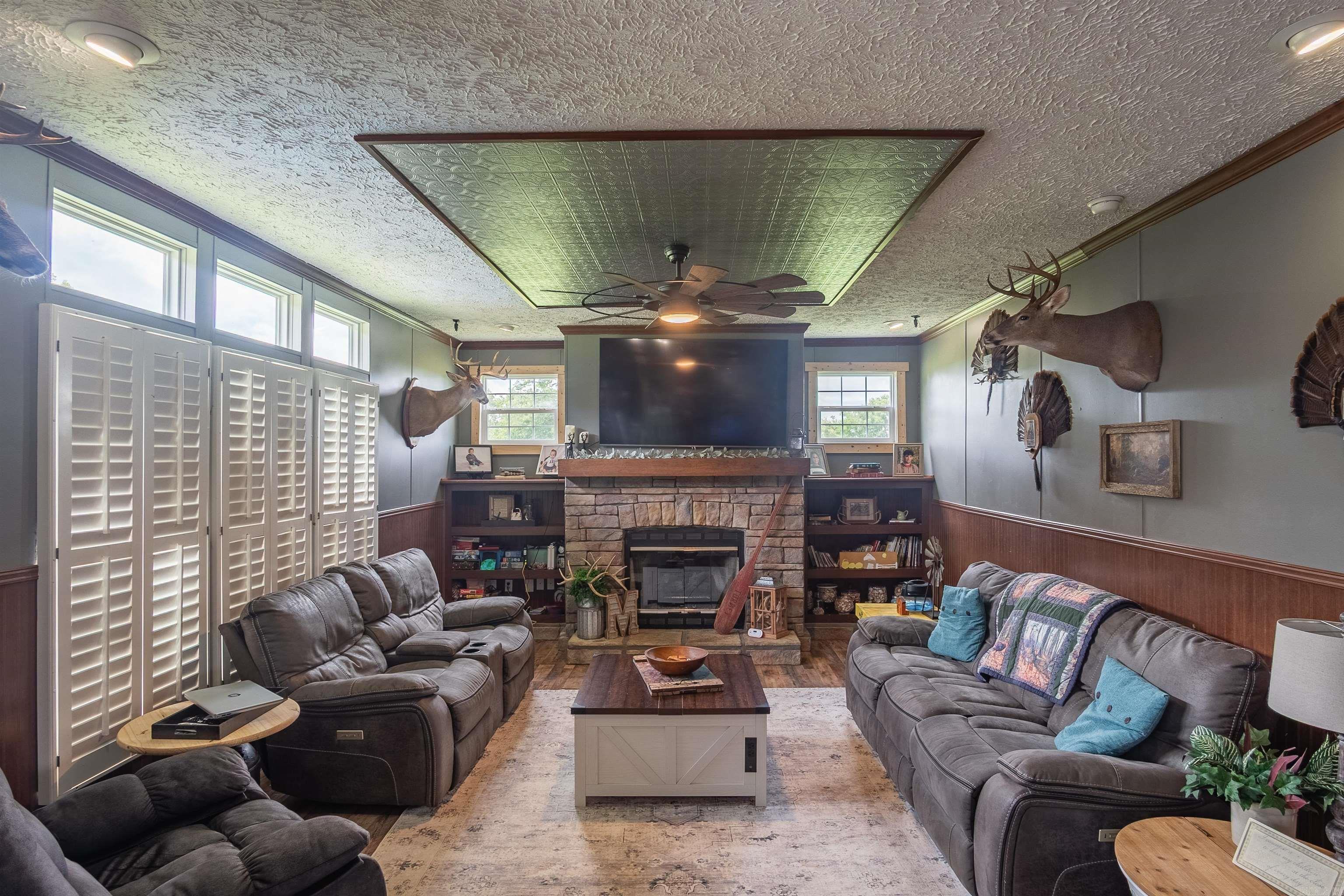 1514 Budd Creek Road  Greers Ferry, AR