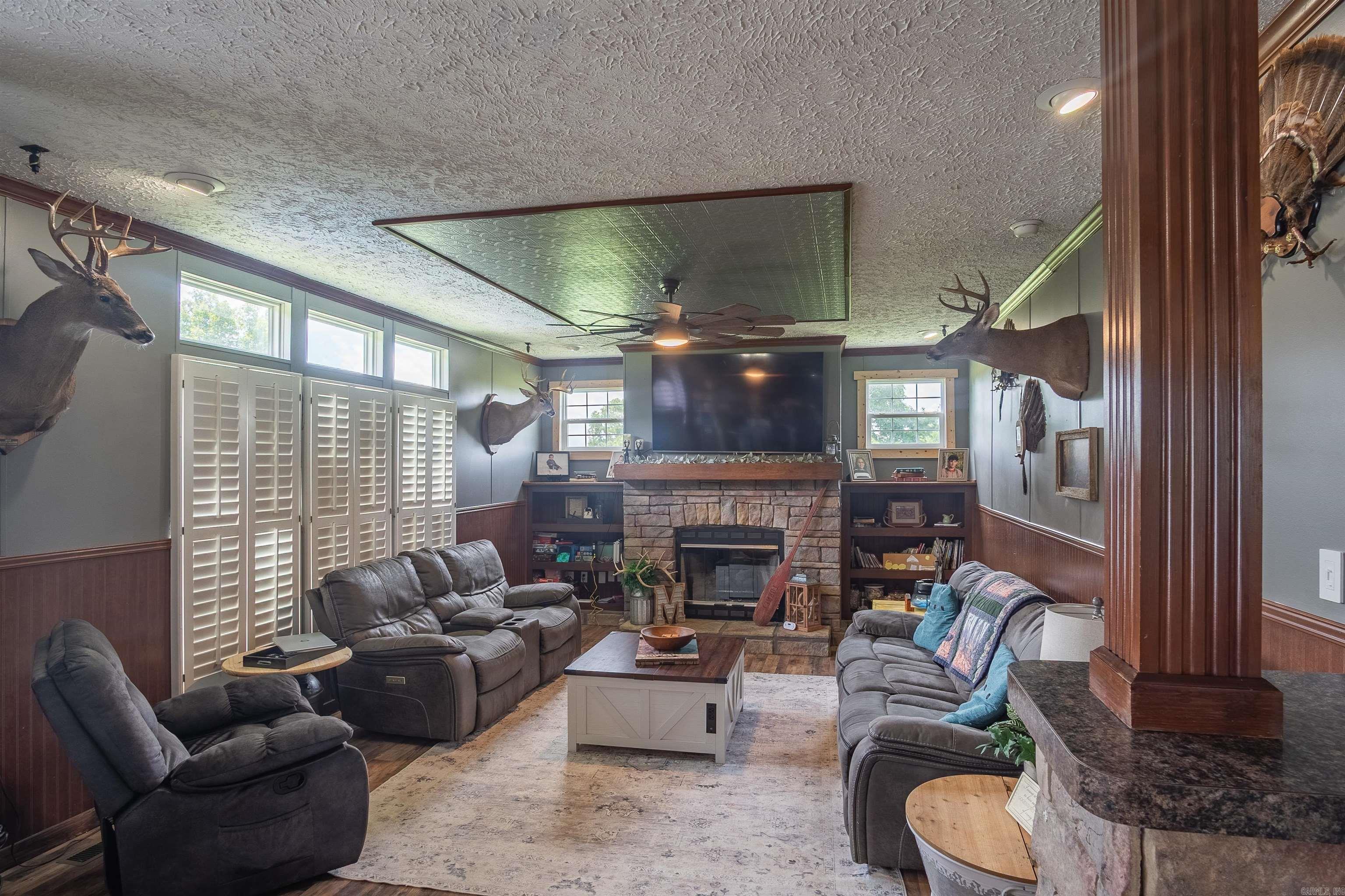 1514 Budd Creek Road  Greers Ferry, AR