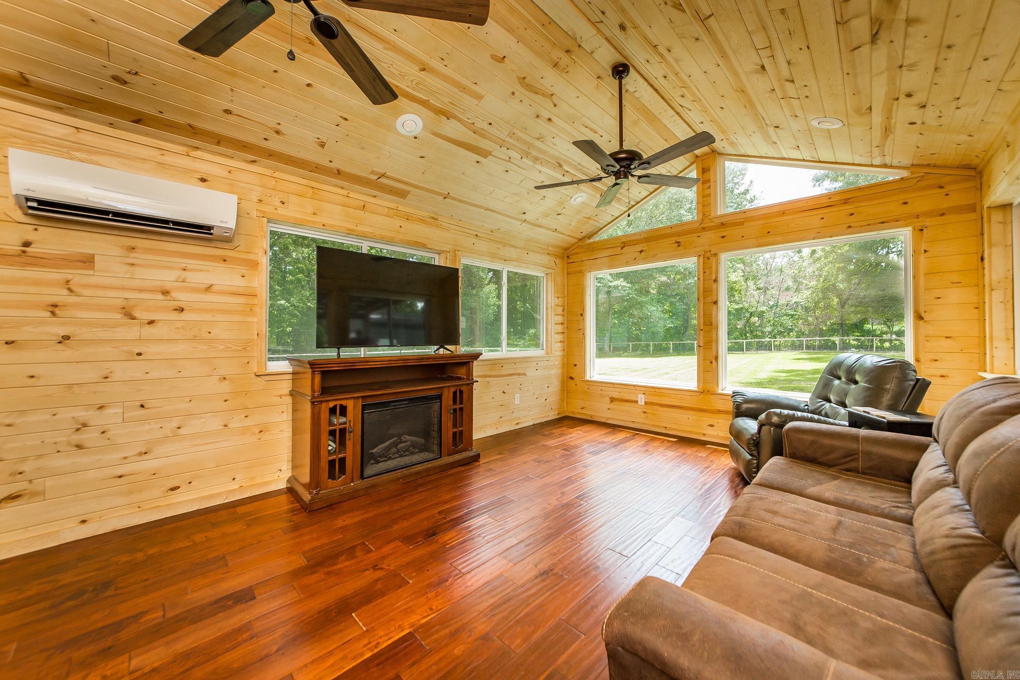 103 shafer  Austin, AR