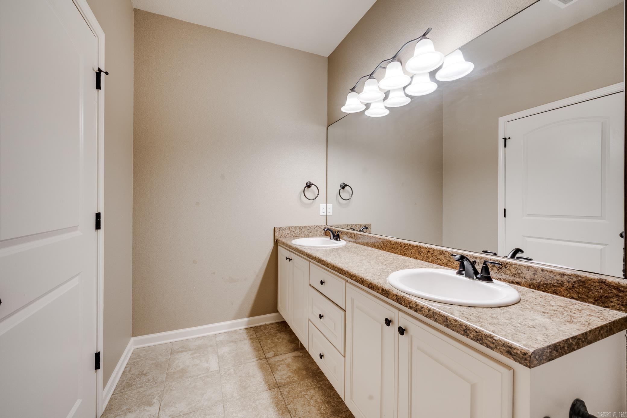 3105 W 13th  Little Rock, AR