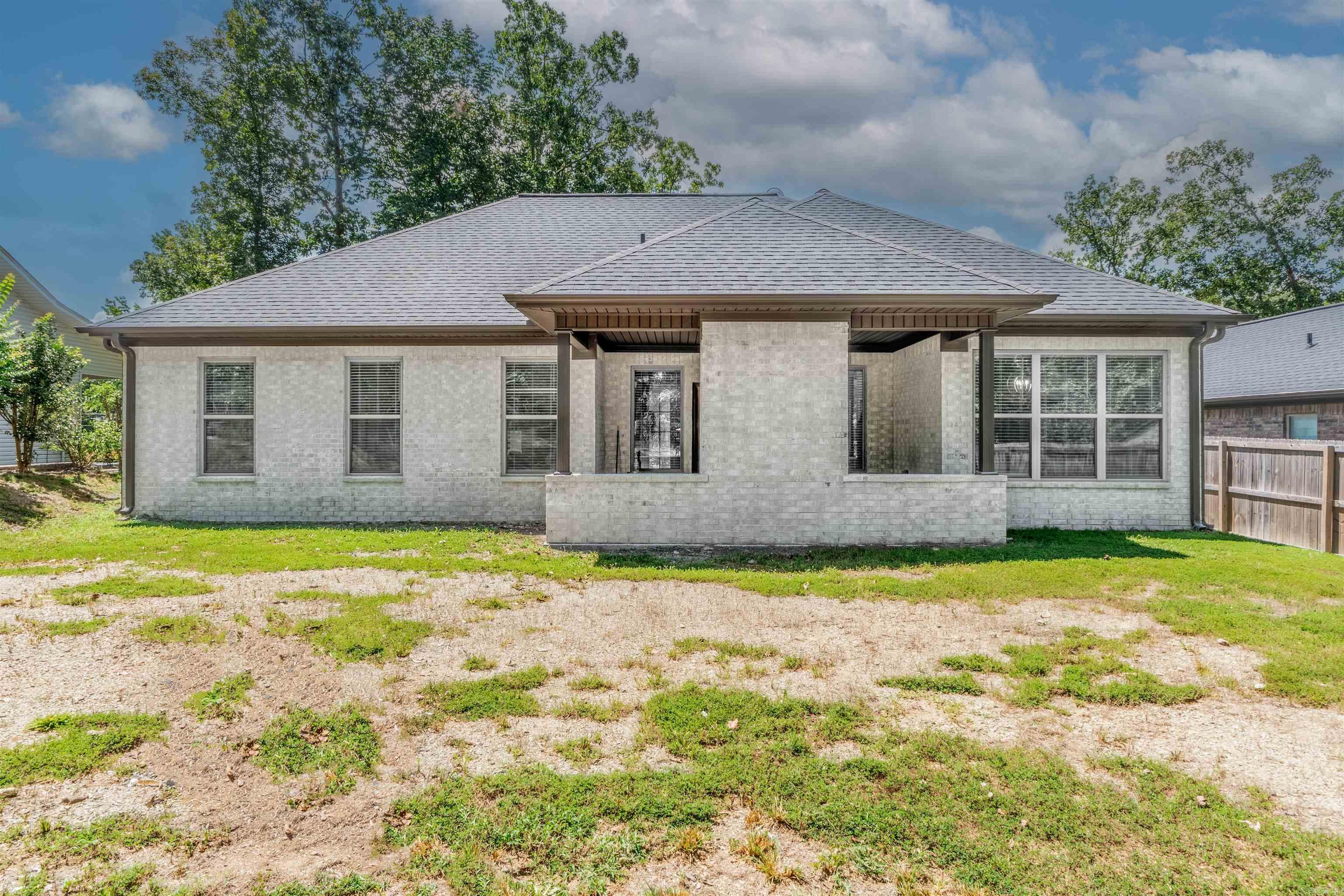 216 Diamondhead  Hot Springs, AR