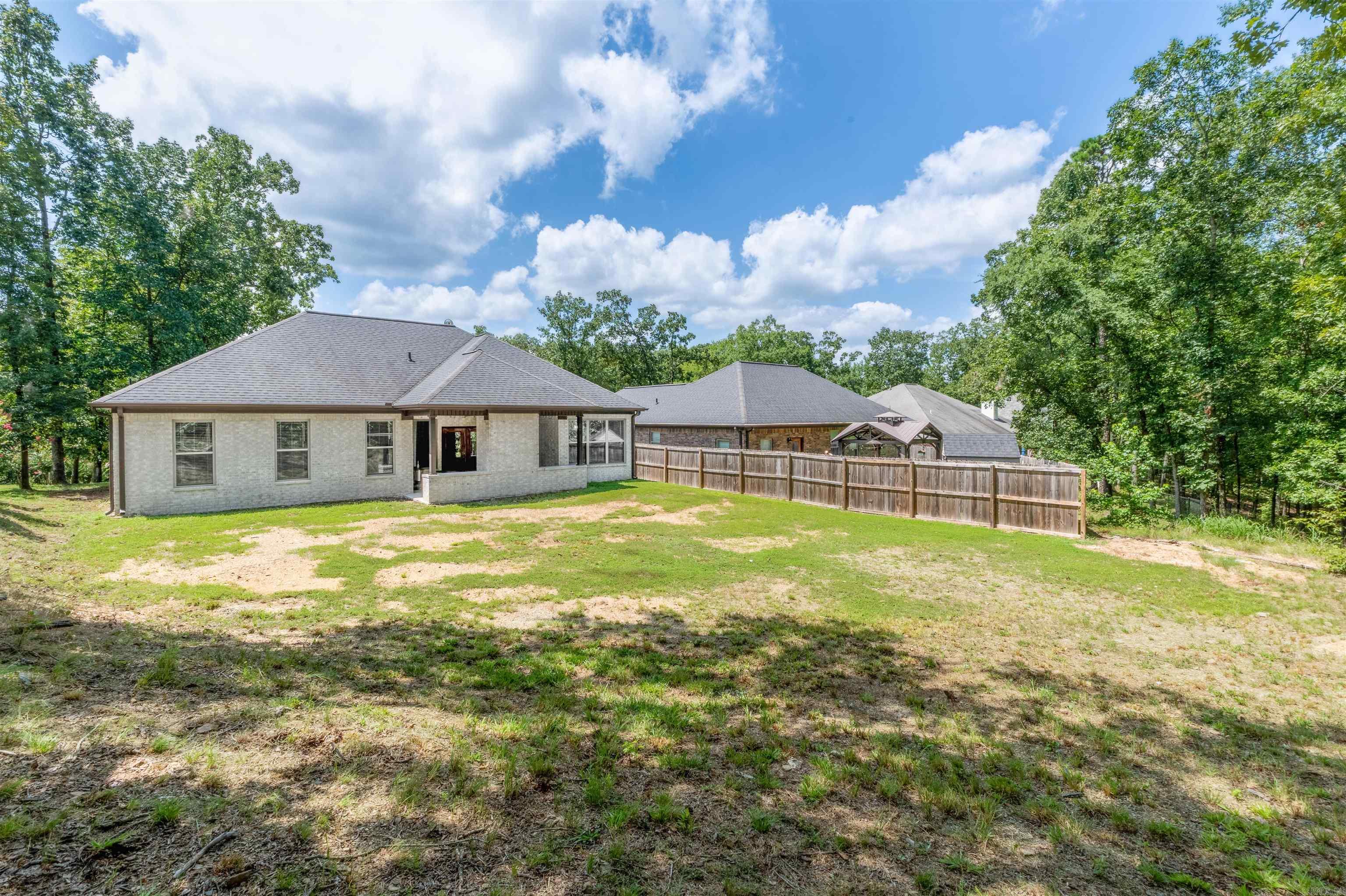 216 Diamondhead  Hot Springs, AR