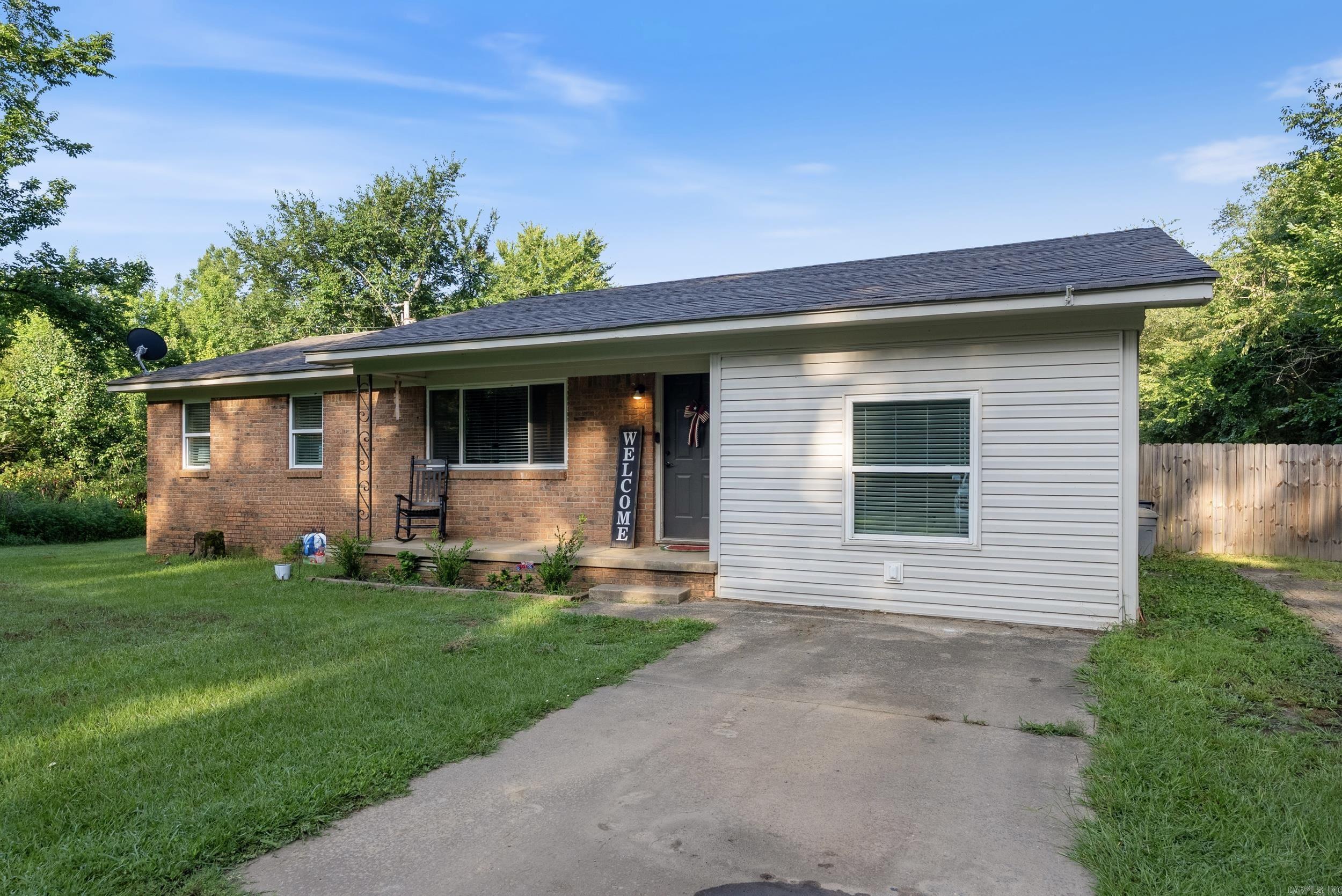 24 Mini Farm  Vilonia, AR