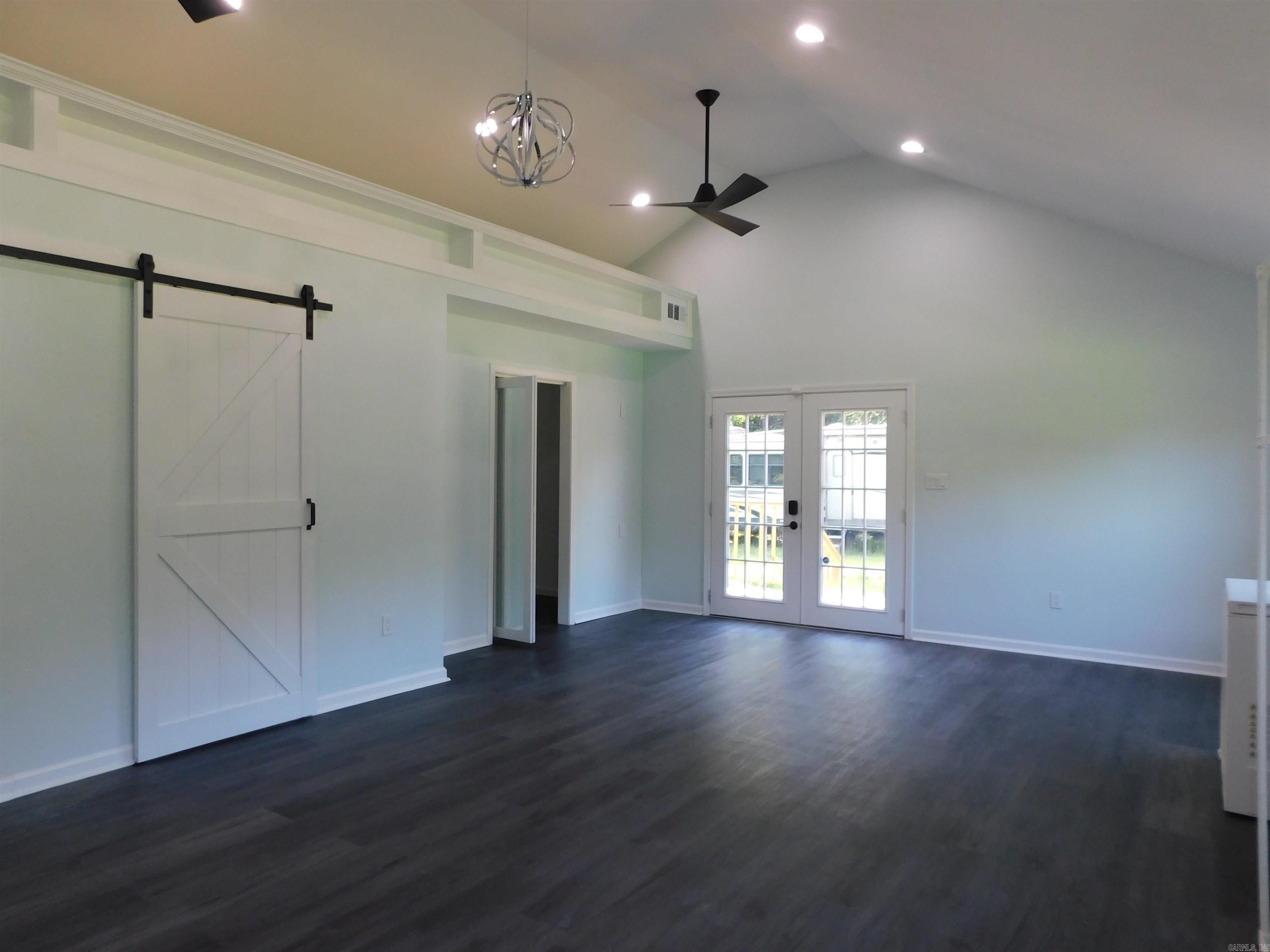 571 Daffodil  Romance, AR