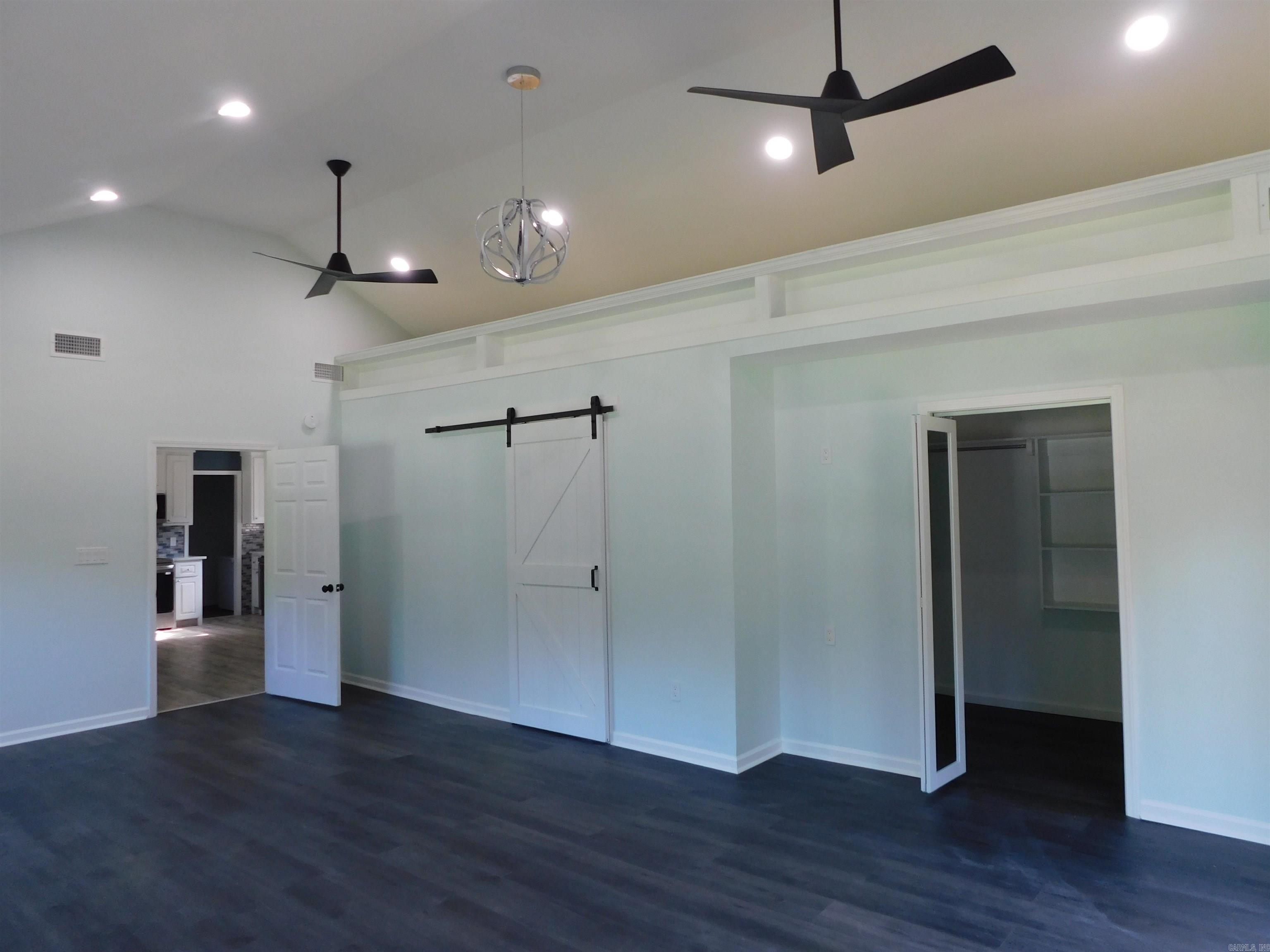 571 Daffodil  Romance, AR