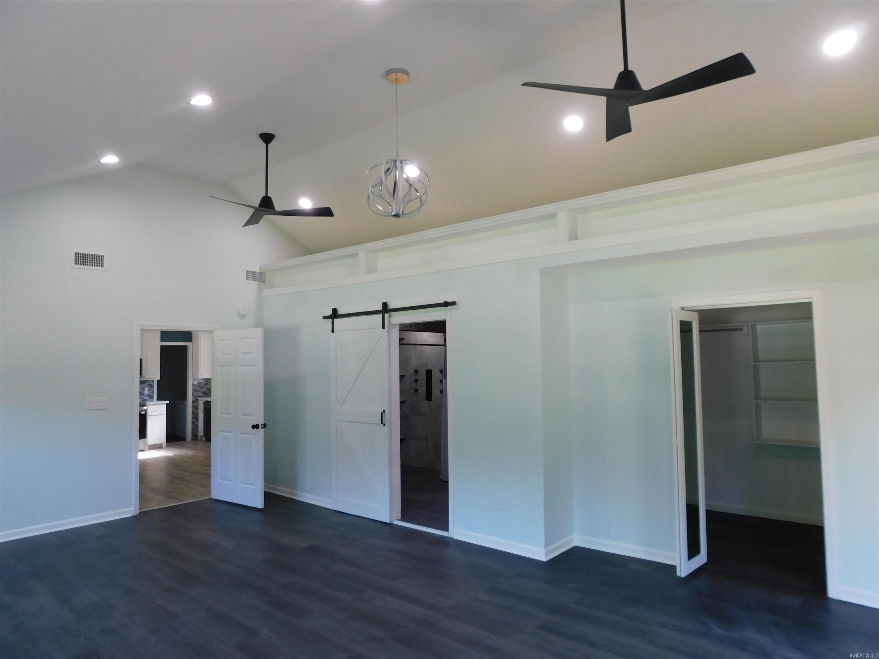 571 Daffodil  Romance, AR