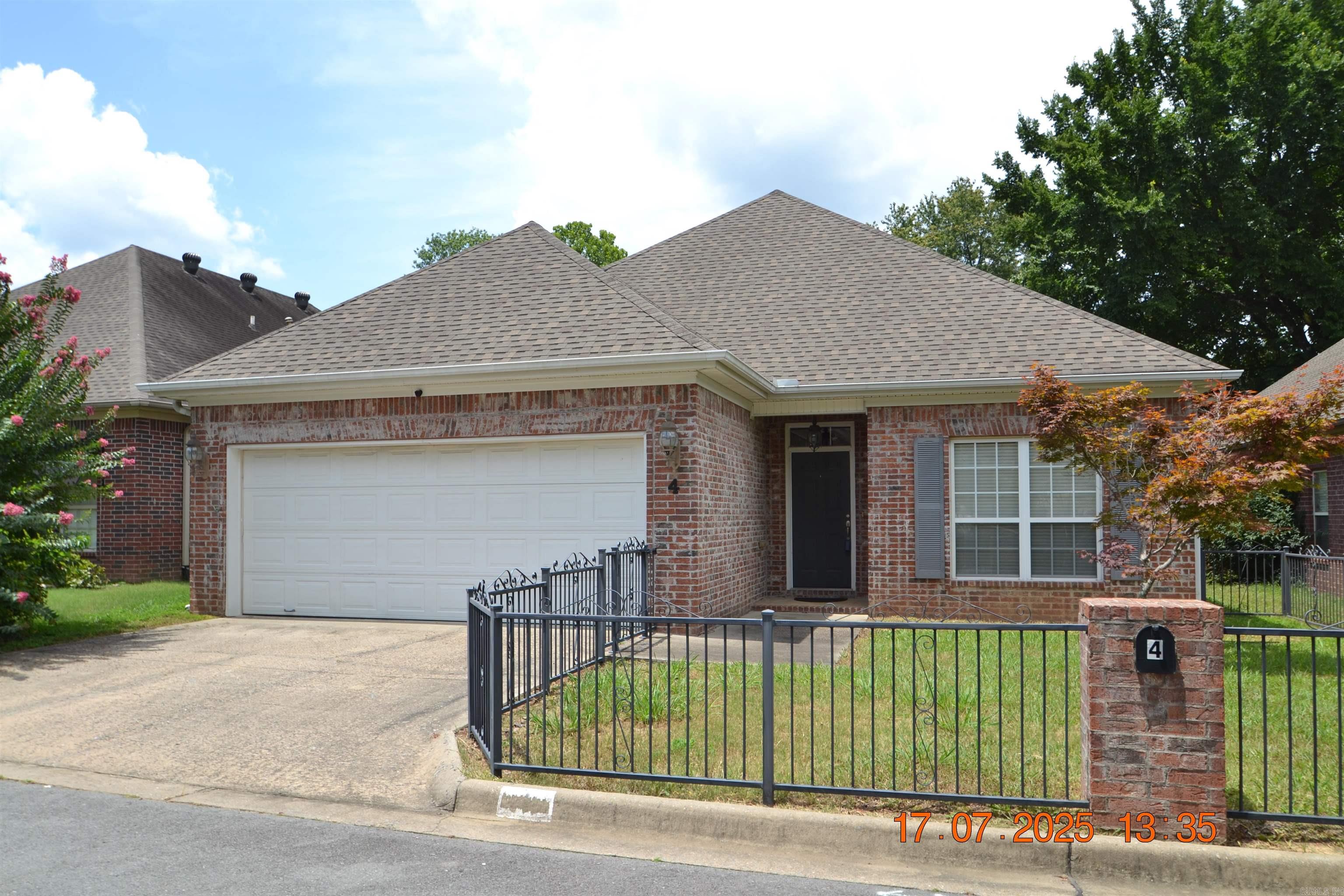 4 Blackthorn  Little Rock, AR