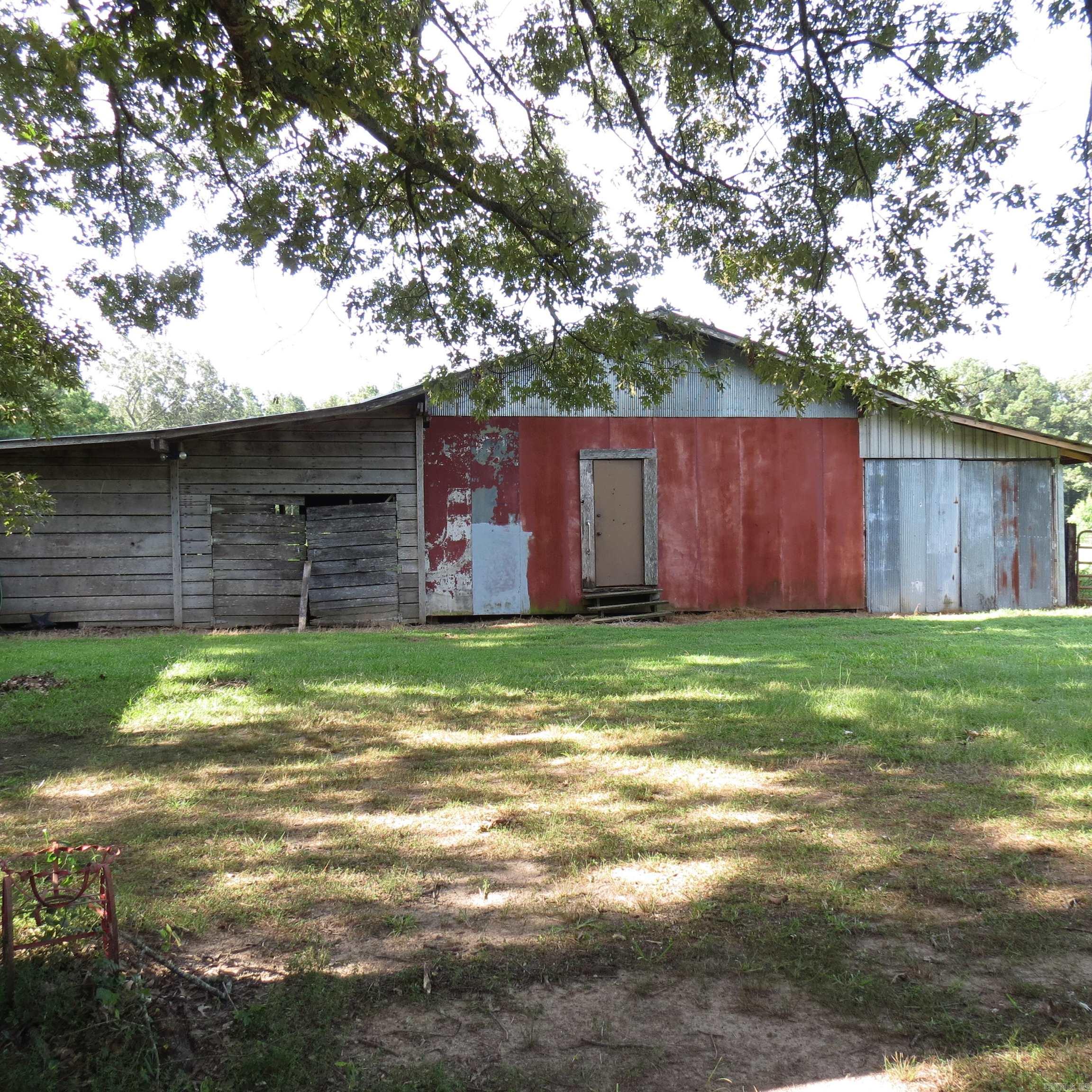 9201 Old Warren  Pine Bluff, AR