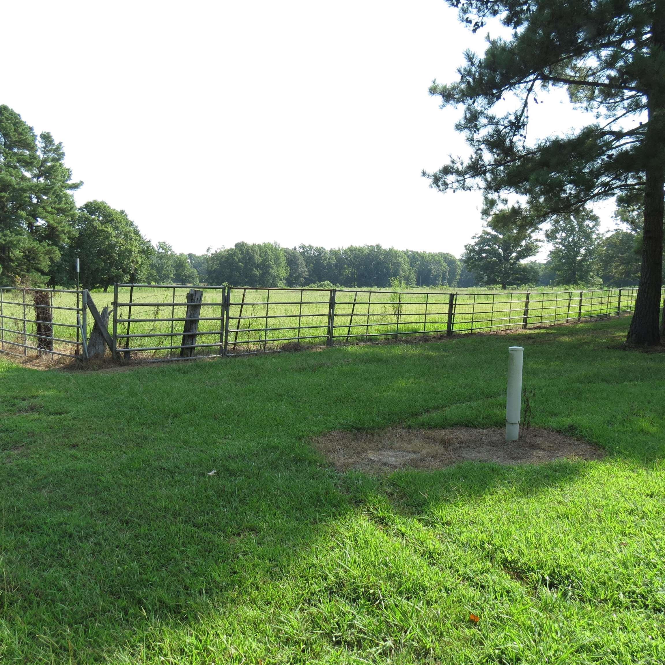 9201 Old Warren  Pine Bluff, AR