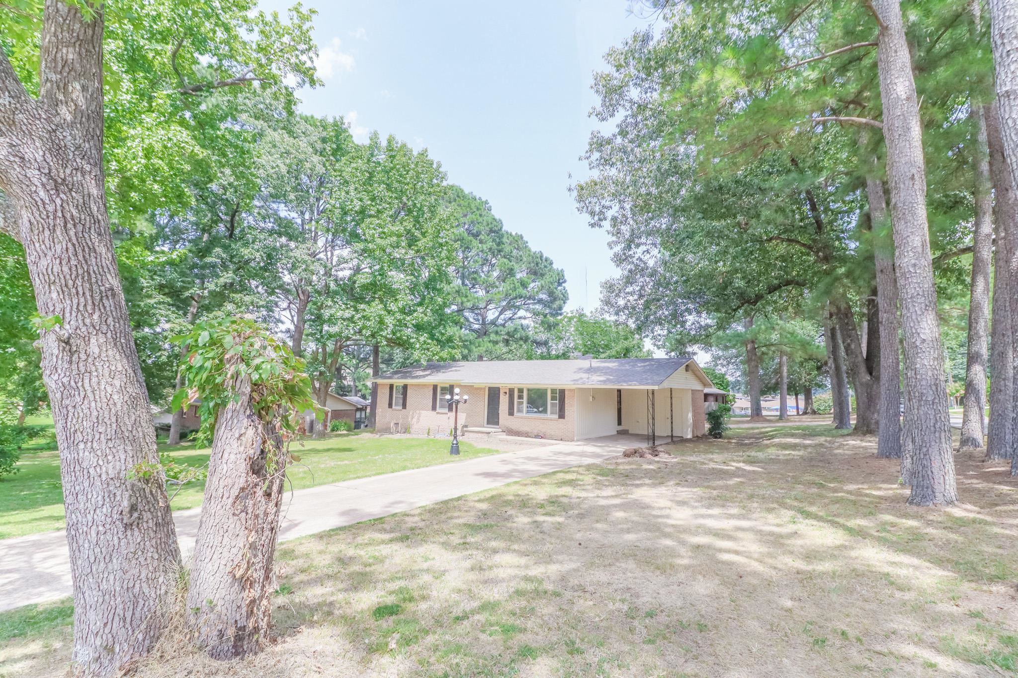 912 Oakdale  Jonesboro, AR