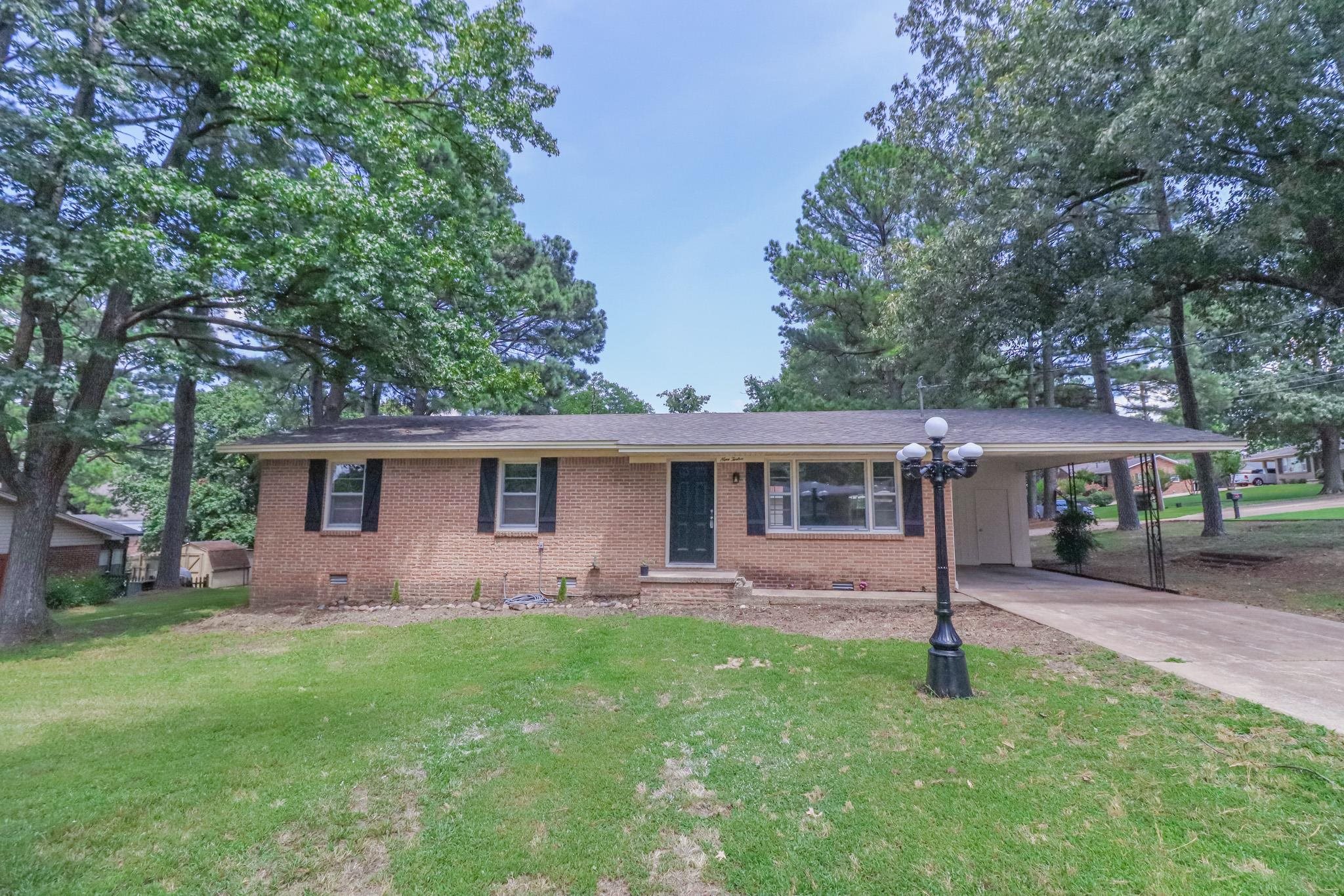 912 Oakdale  Jonesboro, AR