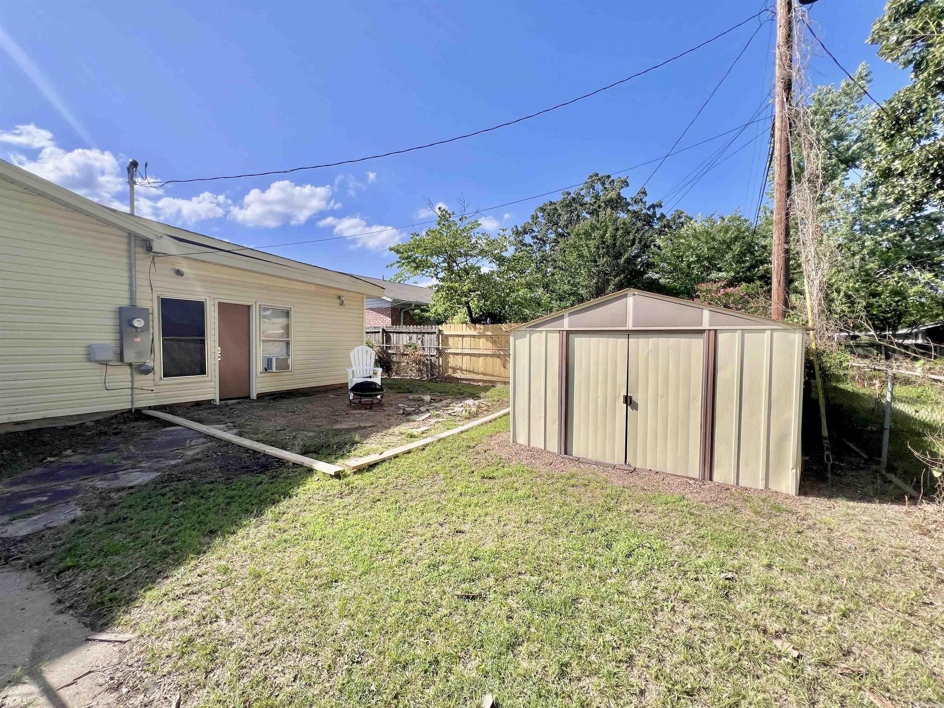 5600 N Locust Street  North Little Rock, AR