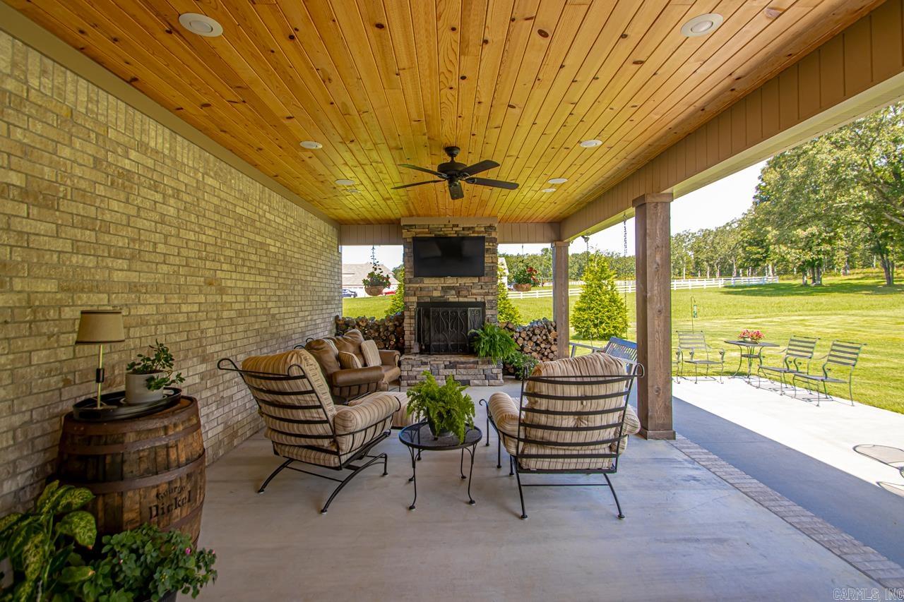 114 Summerview  Searcy, AR